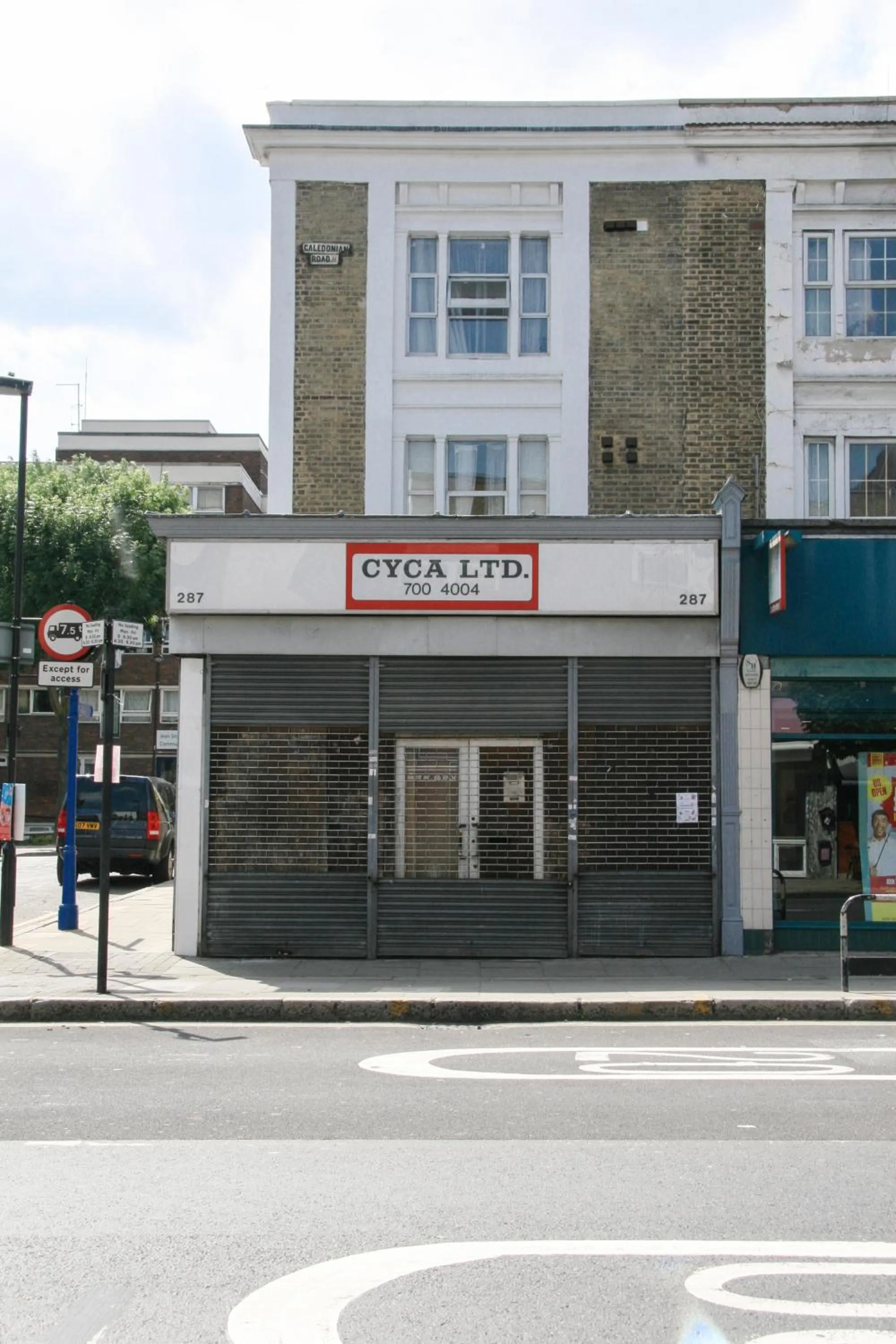 Property building in Caledonian Studio Flats