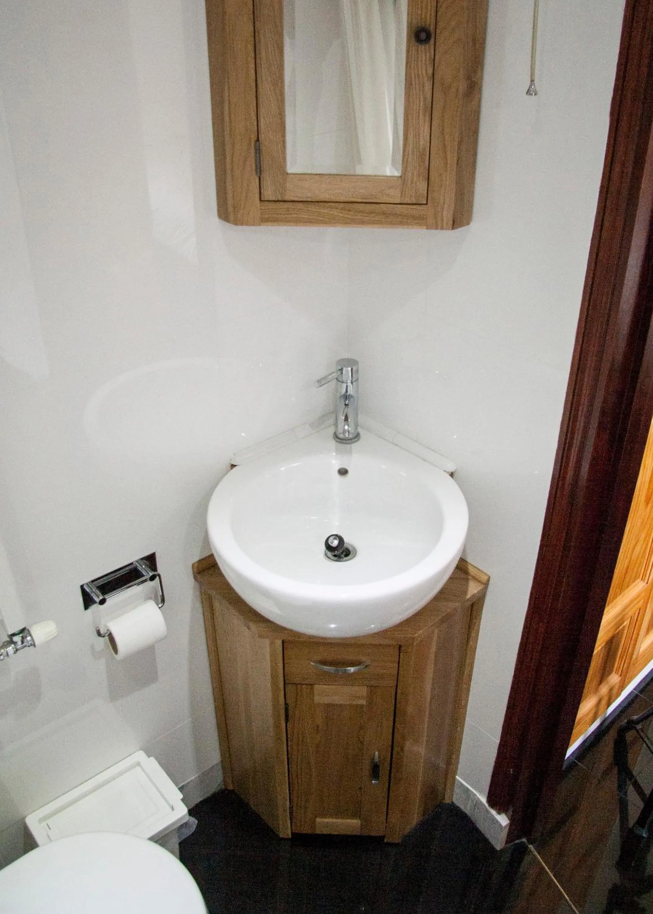 Bathroom in Caledonian Studio Flats
