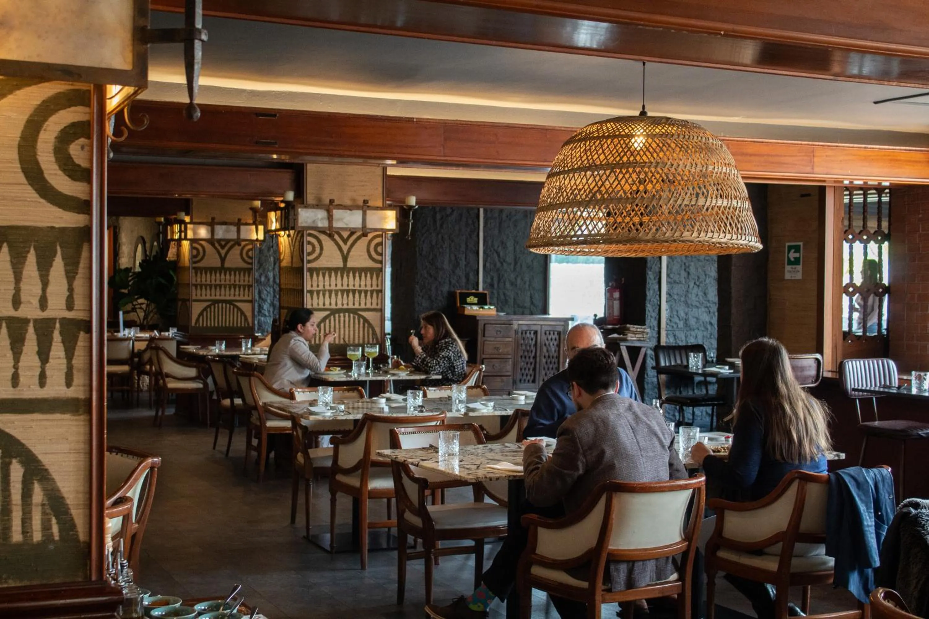 Restaurant/places to eat in Almacruz Hotel y Centro de Convenciones (Ex Galerías)