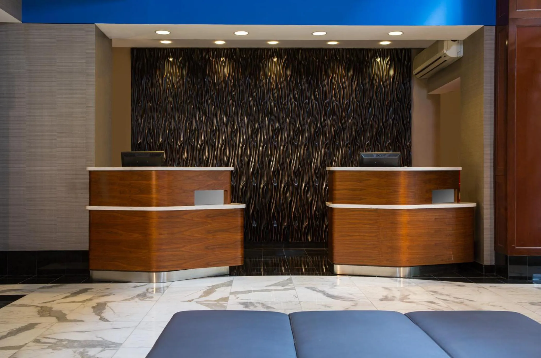 Lobby or reception in Courtyard by Marriott New York Manhattan/ Fifth Avenue