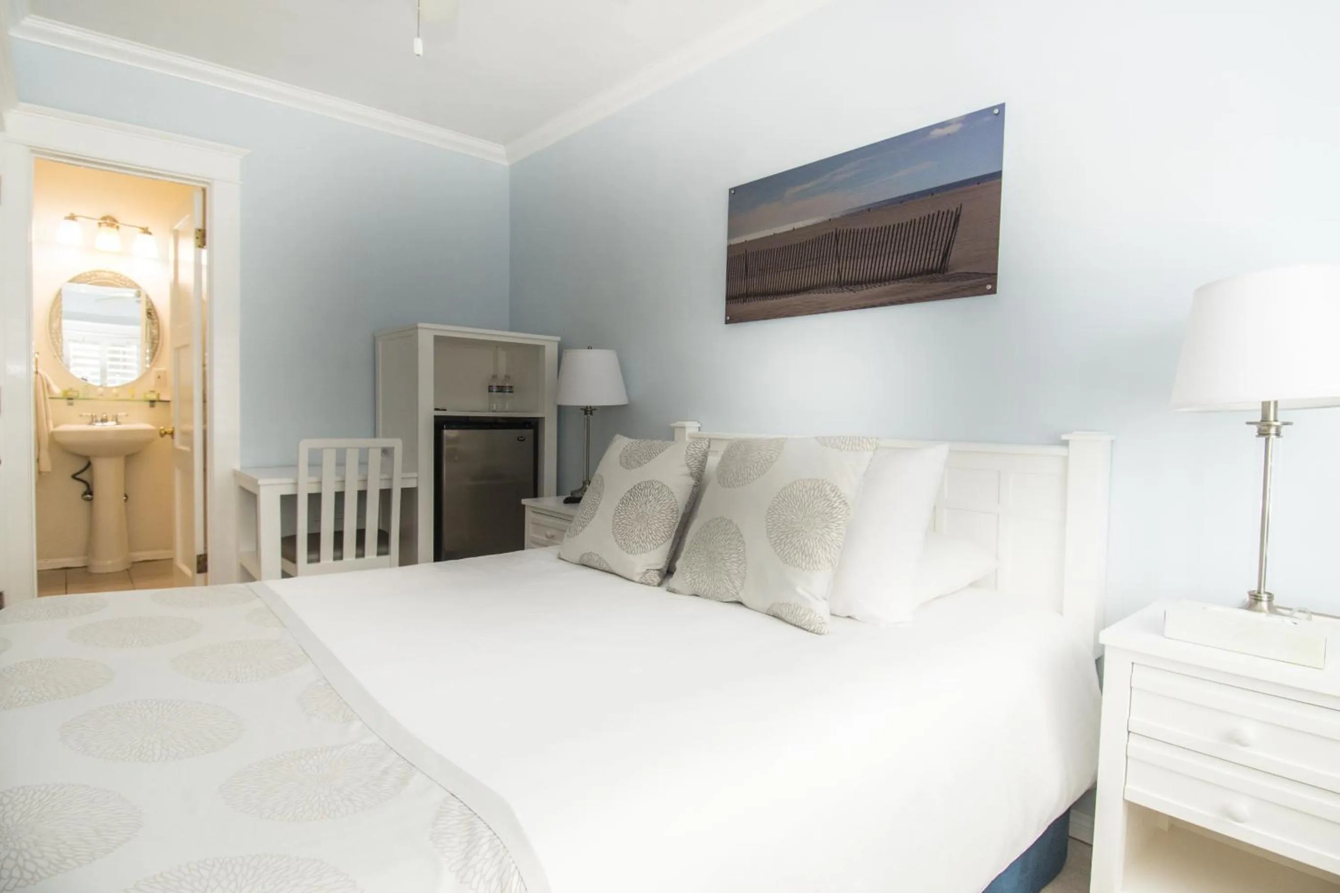 Bed in Venice on the Beach Hotel