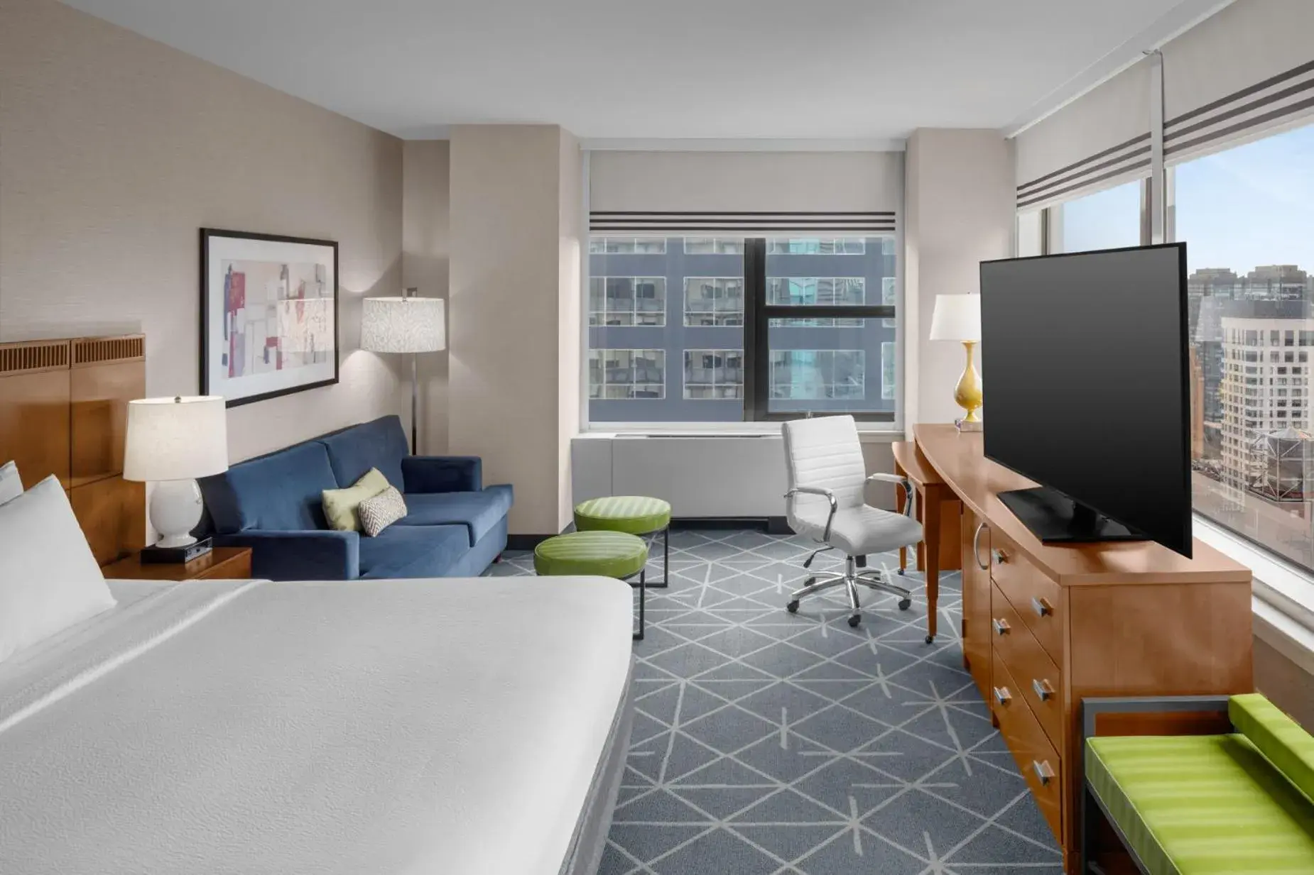 Larger Deluxe King Room with Sofa Bed in Courtyard New York Manhattan/Midtown East Larger Deluxe King Room with Sofa Bed in Courtyard New York Manhattan/Midtown East