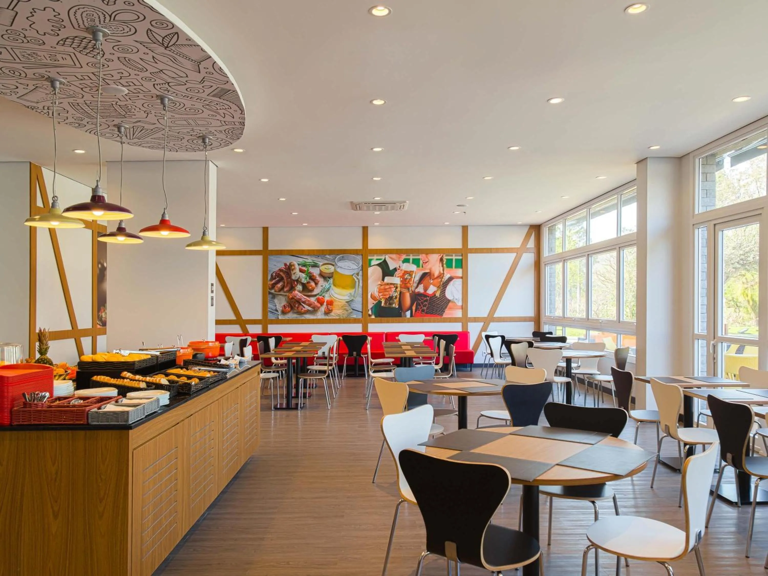 Restaurant/places to eat in ibis Igrejinha