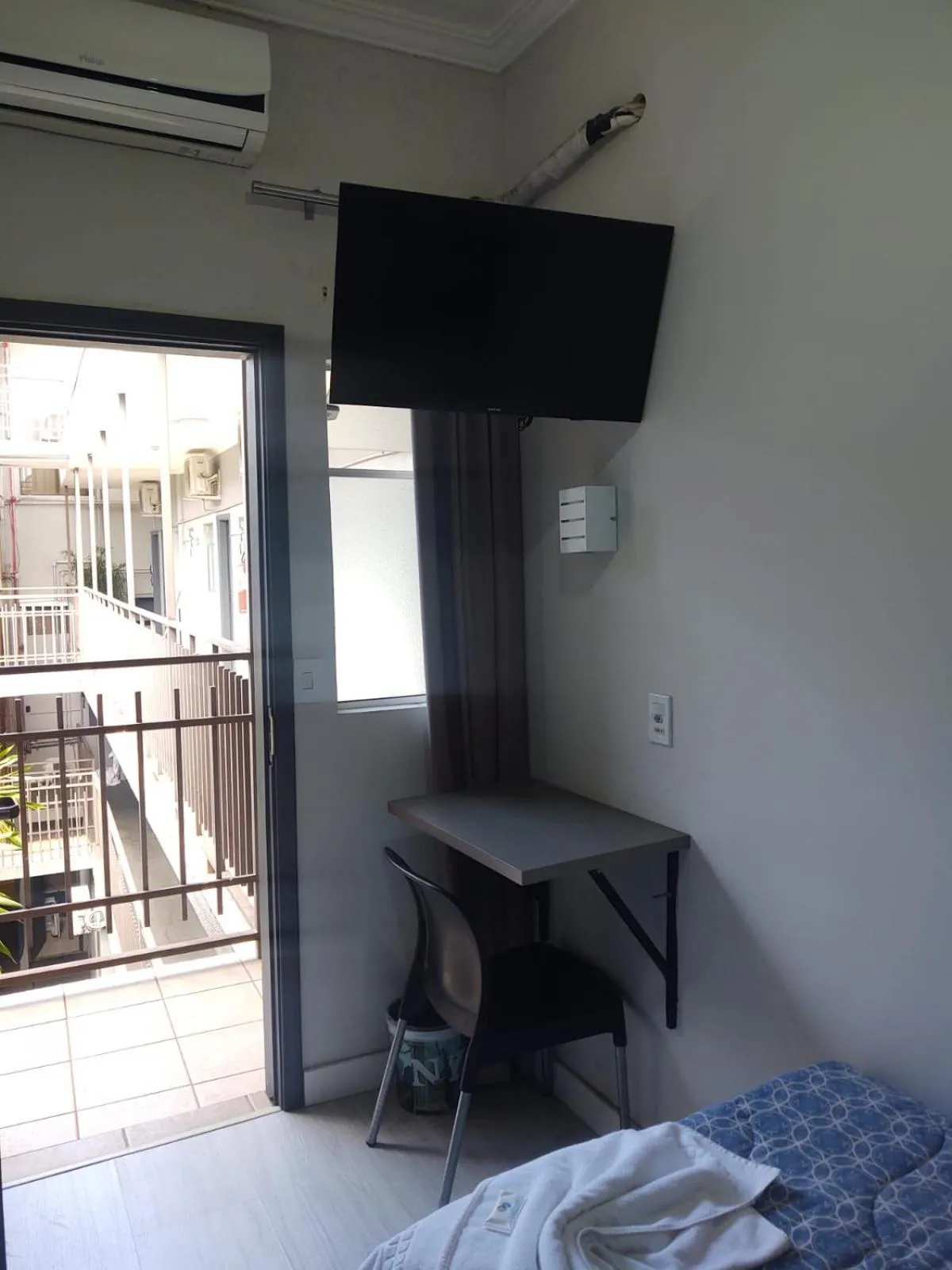 Bed in Hotel Universitario