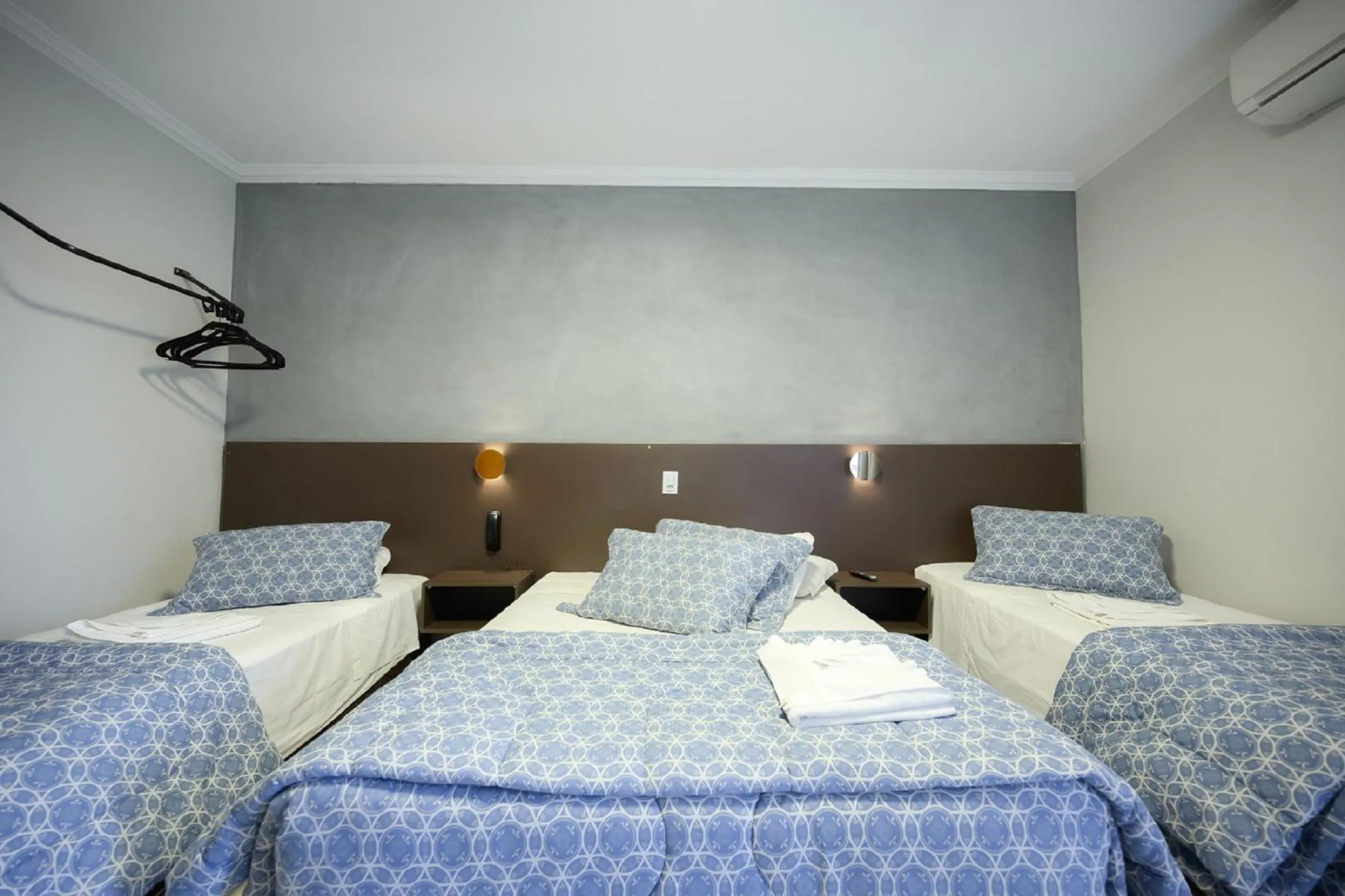 Bed in Hotel Universitario