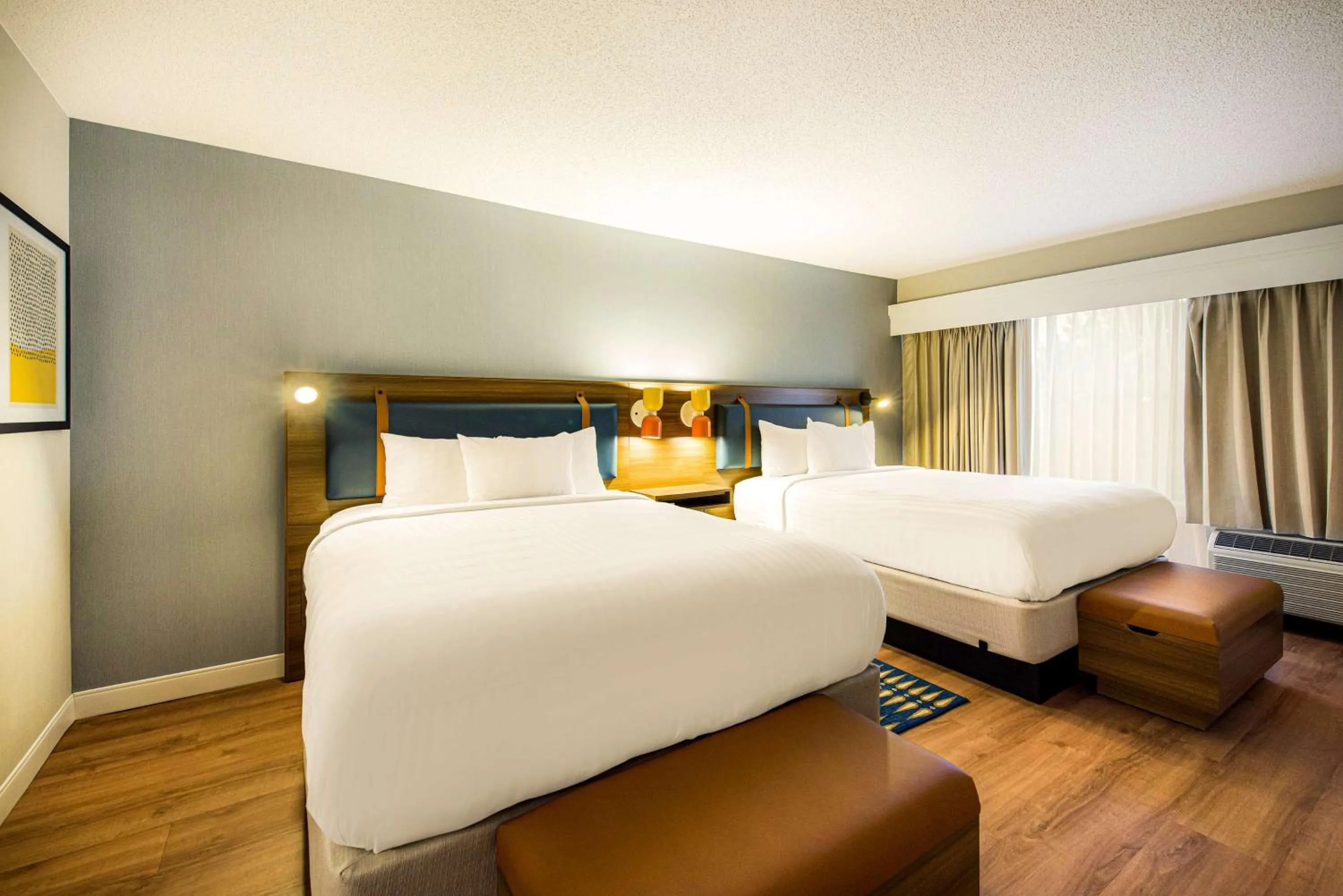 Bedroom, Bed in Sonesta Select Philadelphia Airport