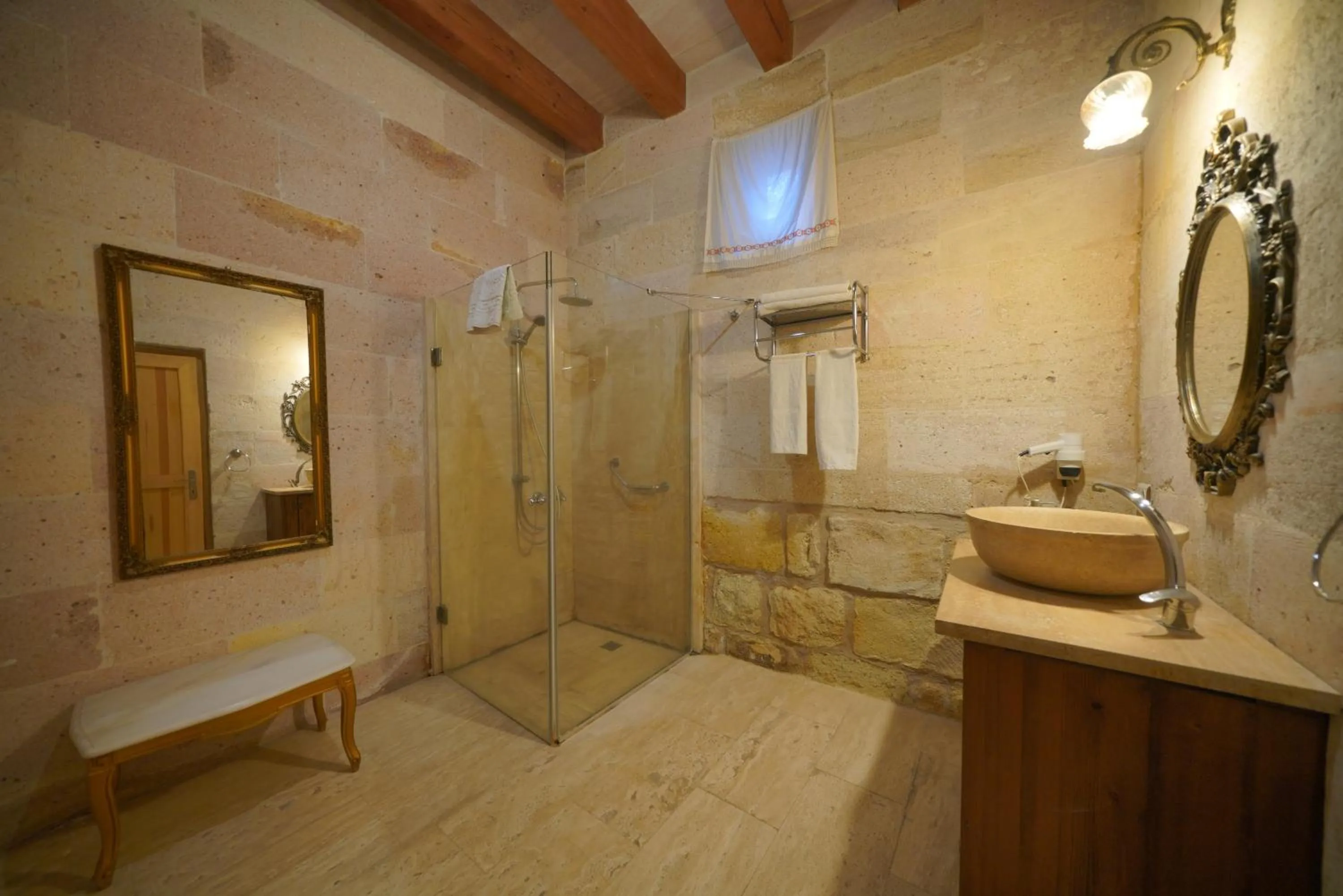 Bathroom in Salkım Cave House