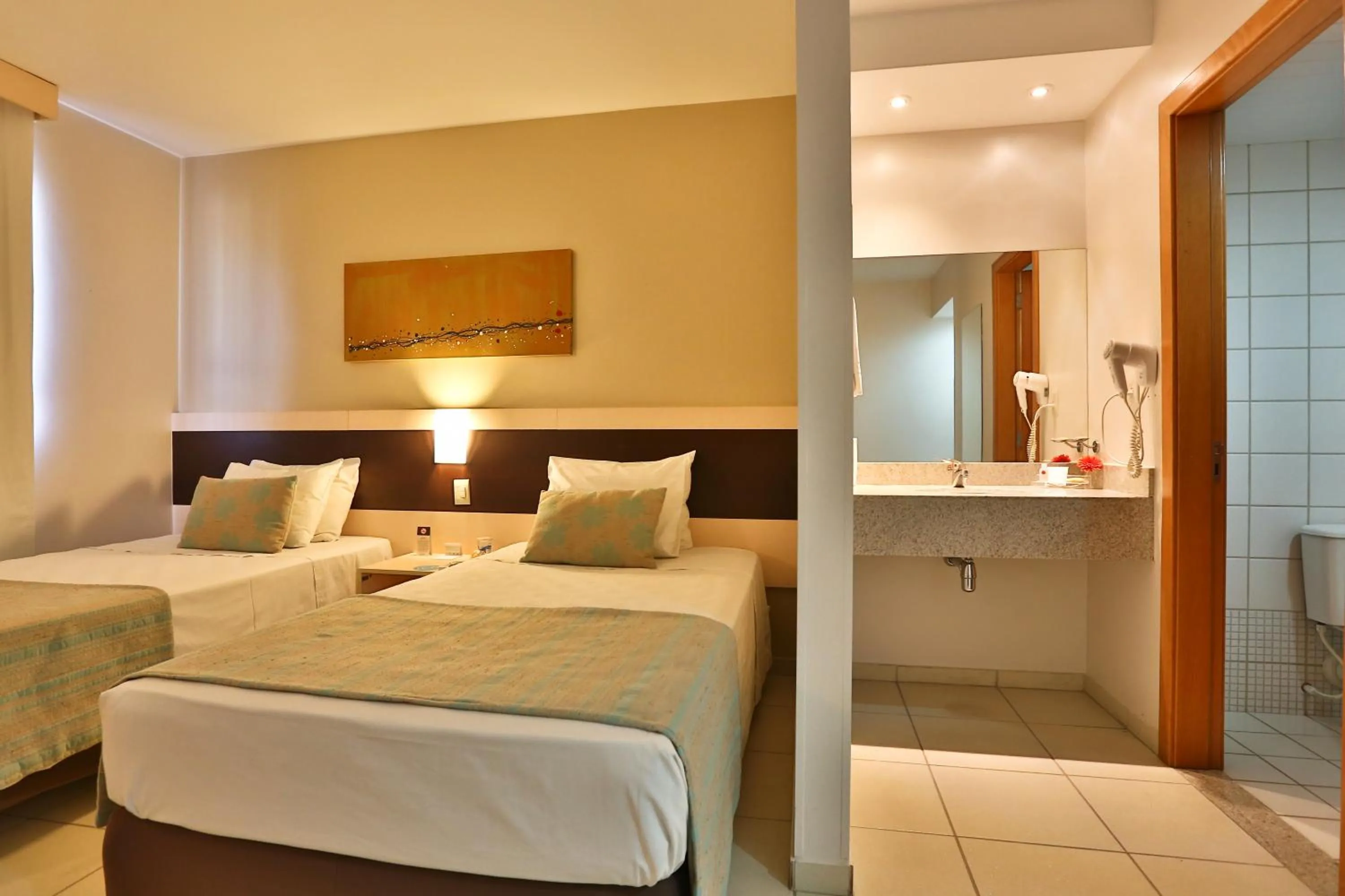 Bed in Comfort Hotel Goiânia