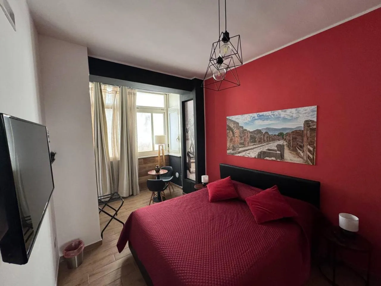 Bedroom, Bed in Pompei Centrum