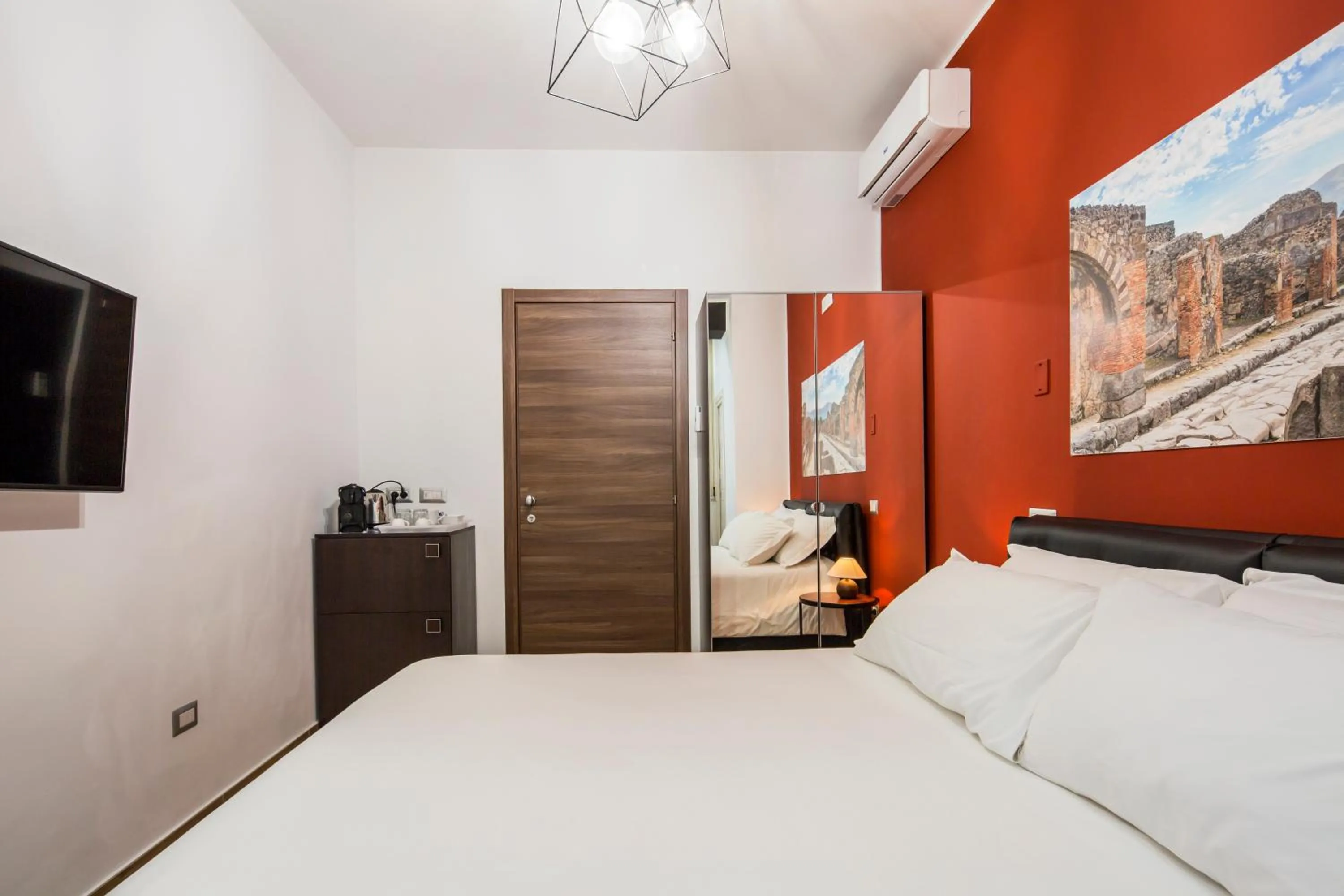 Bed in Pompei Centrum