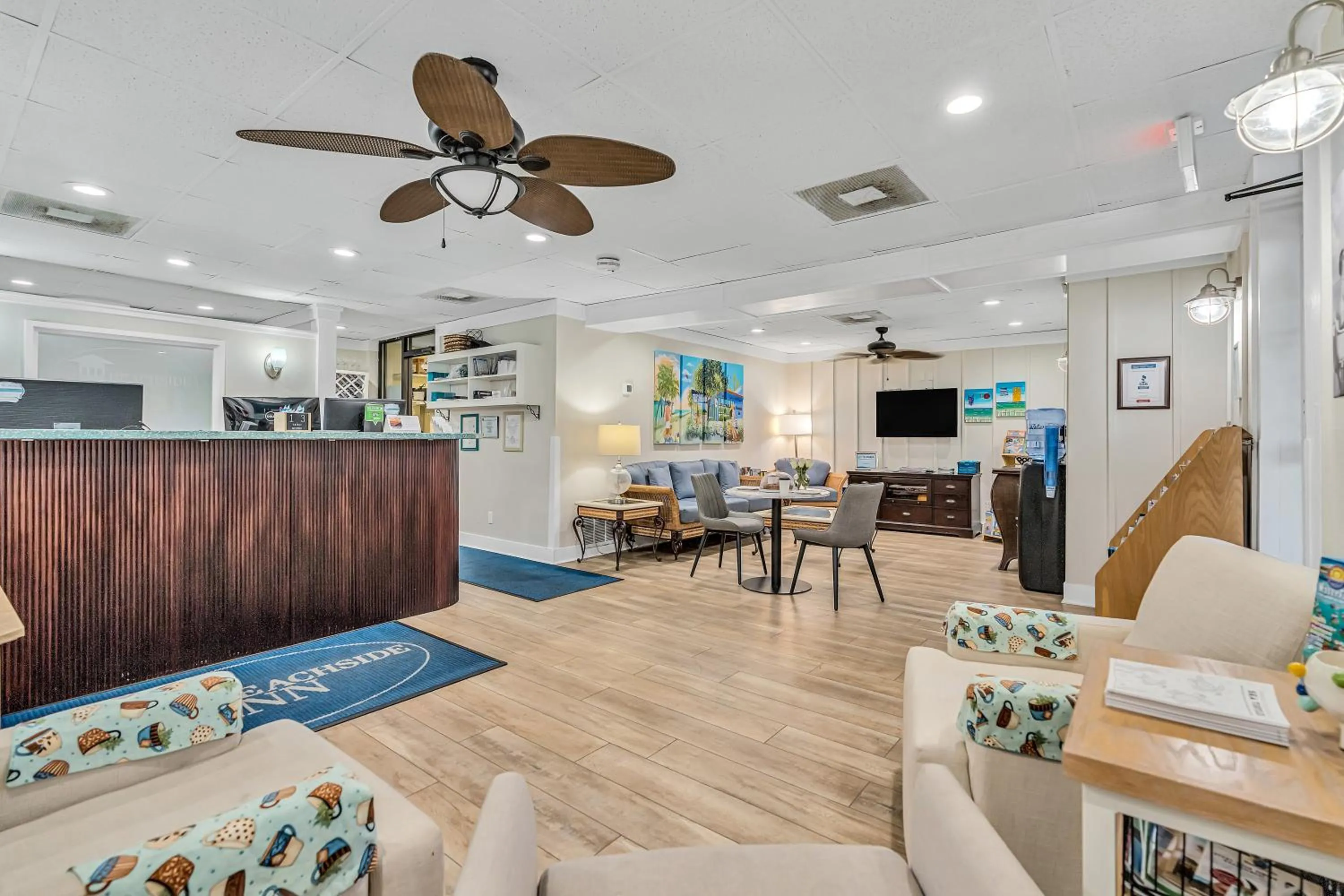 Communal lounge/ TV room in Beachside Inn