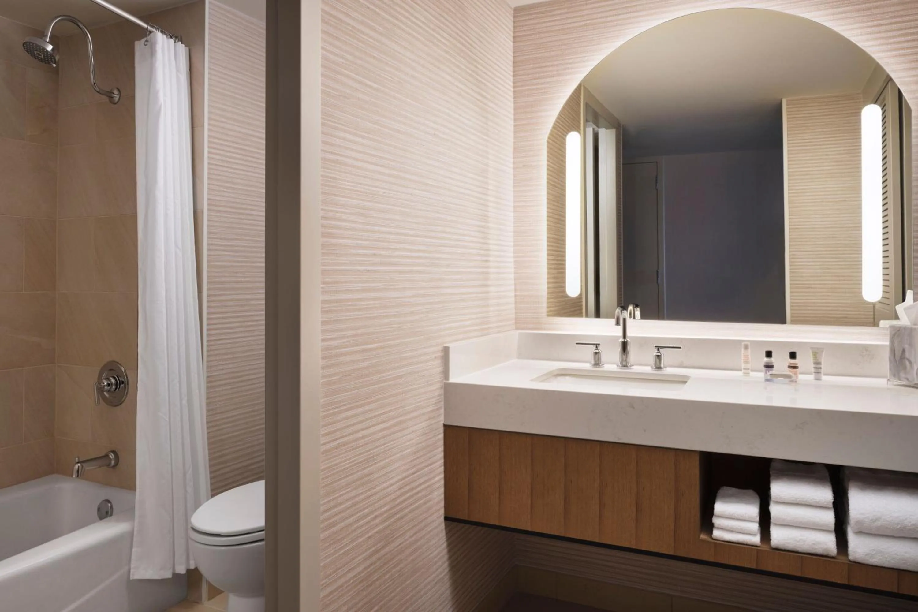 Bathroom in Marriott Marquis San Diego Marina