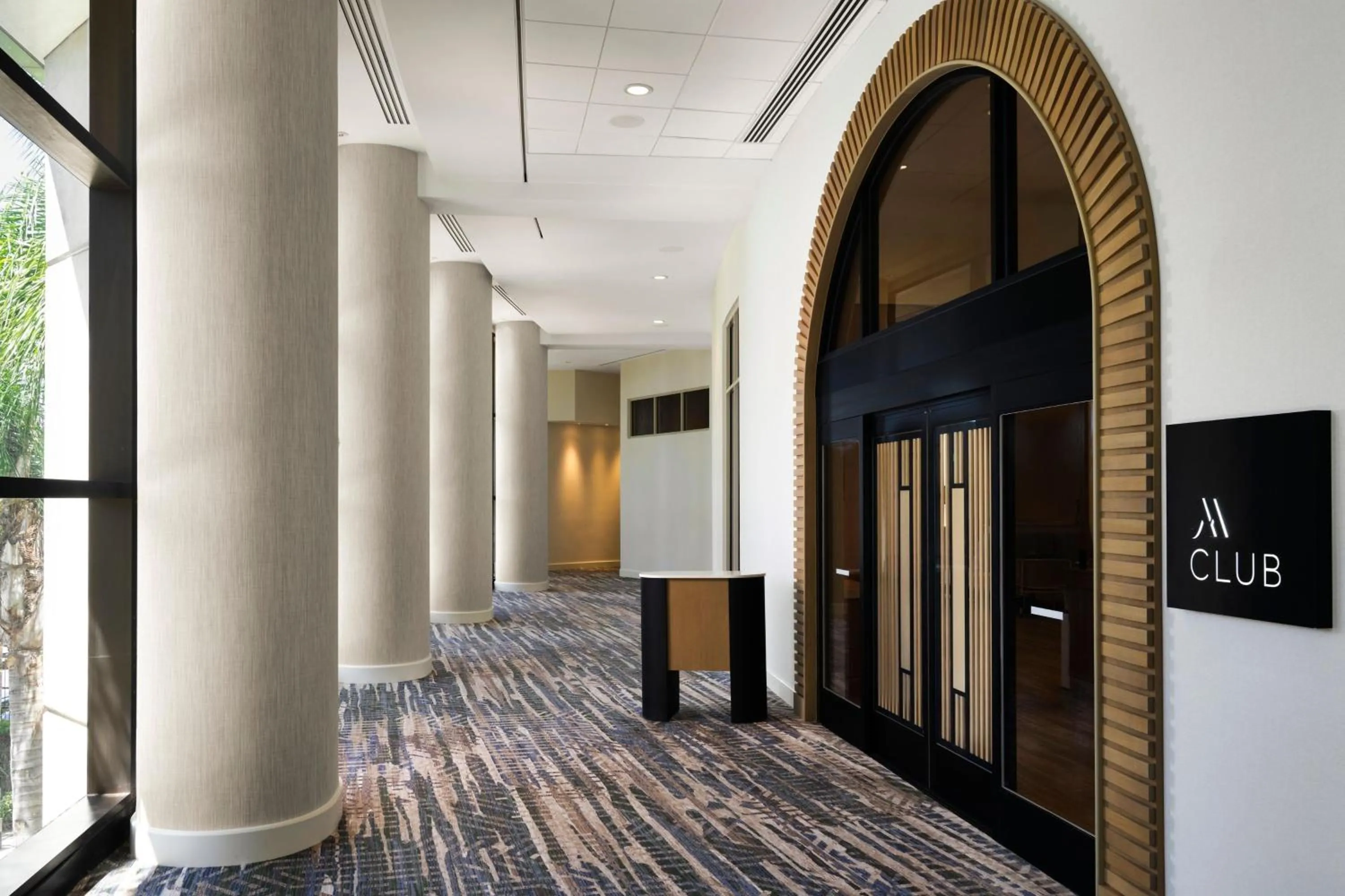 Lounge or bar in Marriott Marquis San Diego Marina