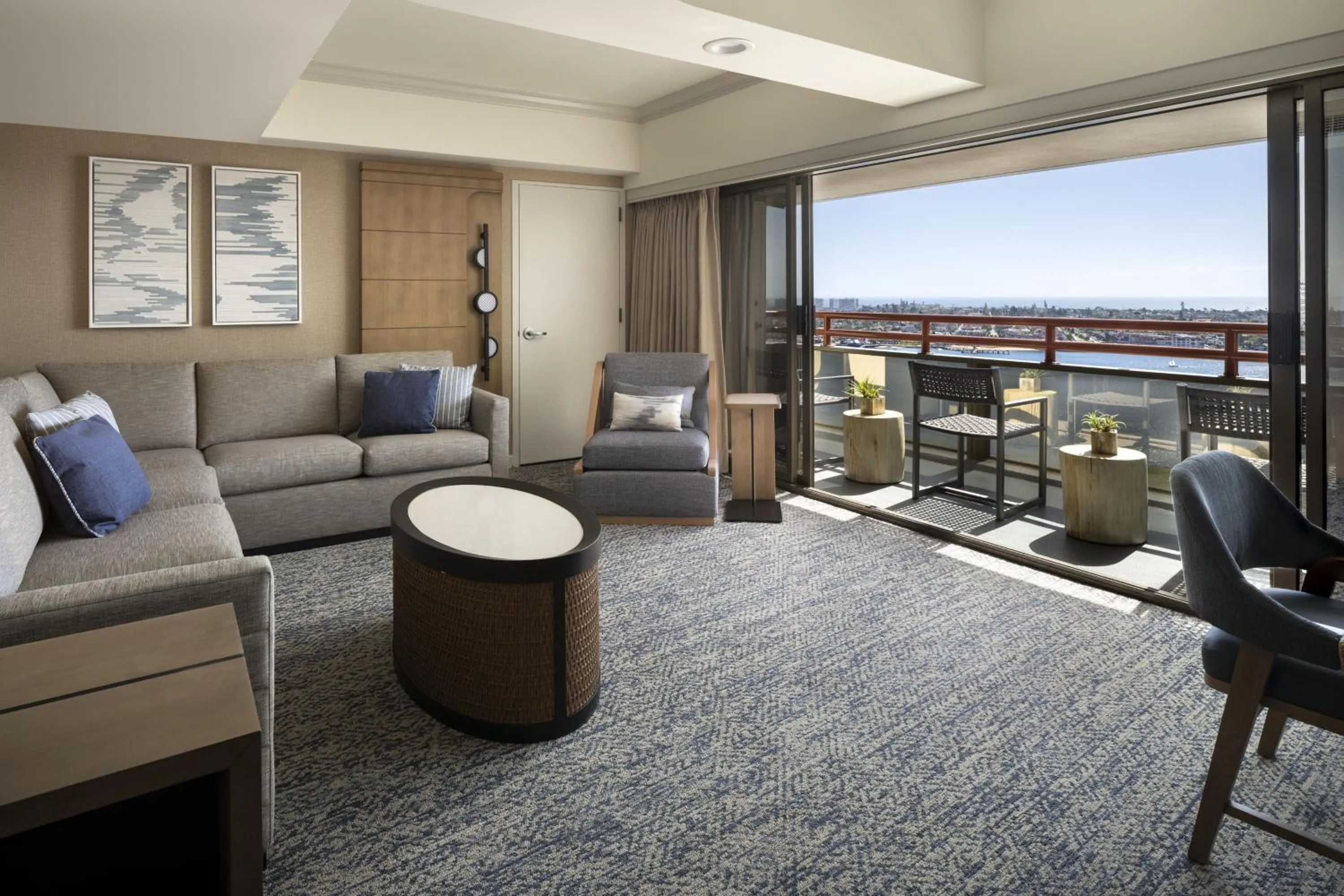 Living room in Marriott Marquis San Diego Marina