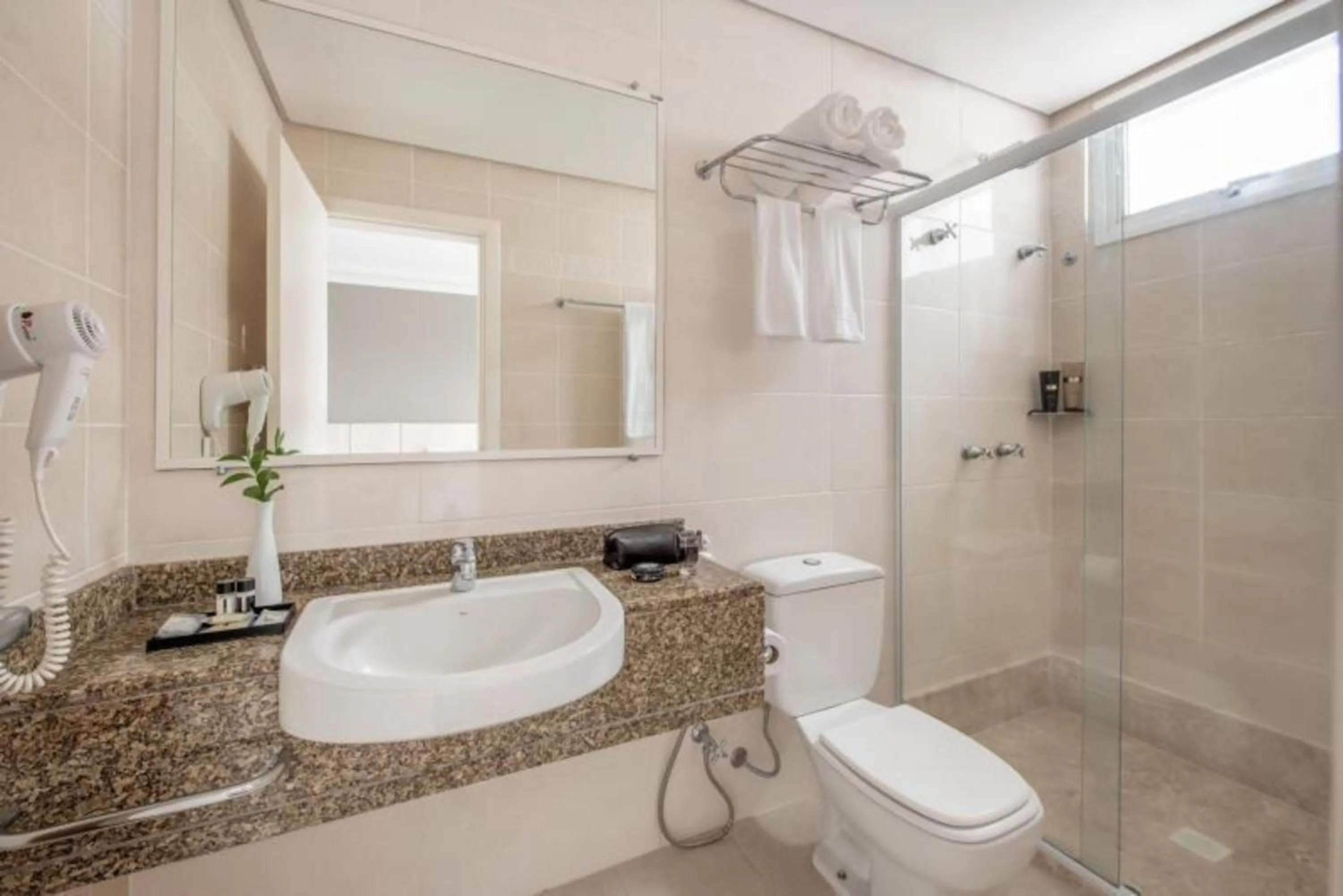 Toilet in Intercity Florianopolis