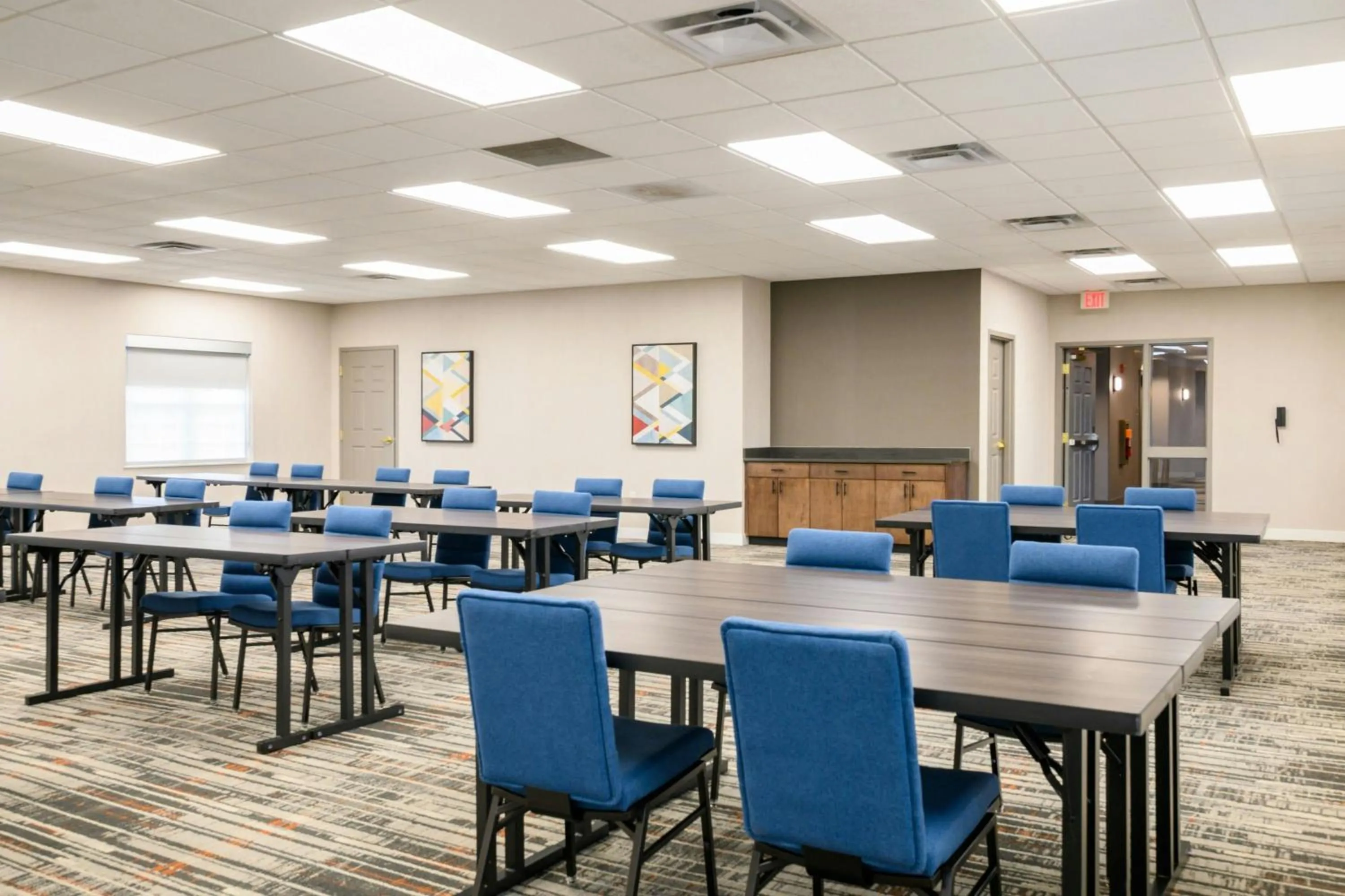 Meeting/conference room in Four Points by Sheraton Bedford Manchester Airport