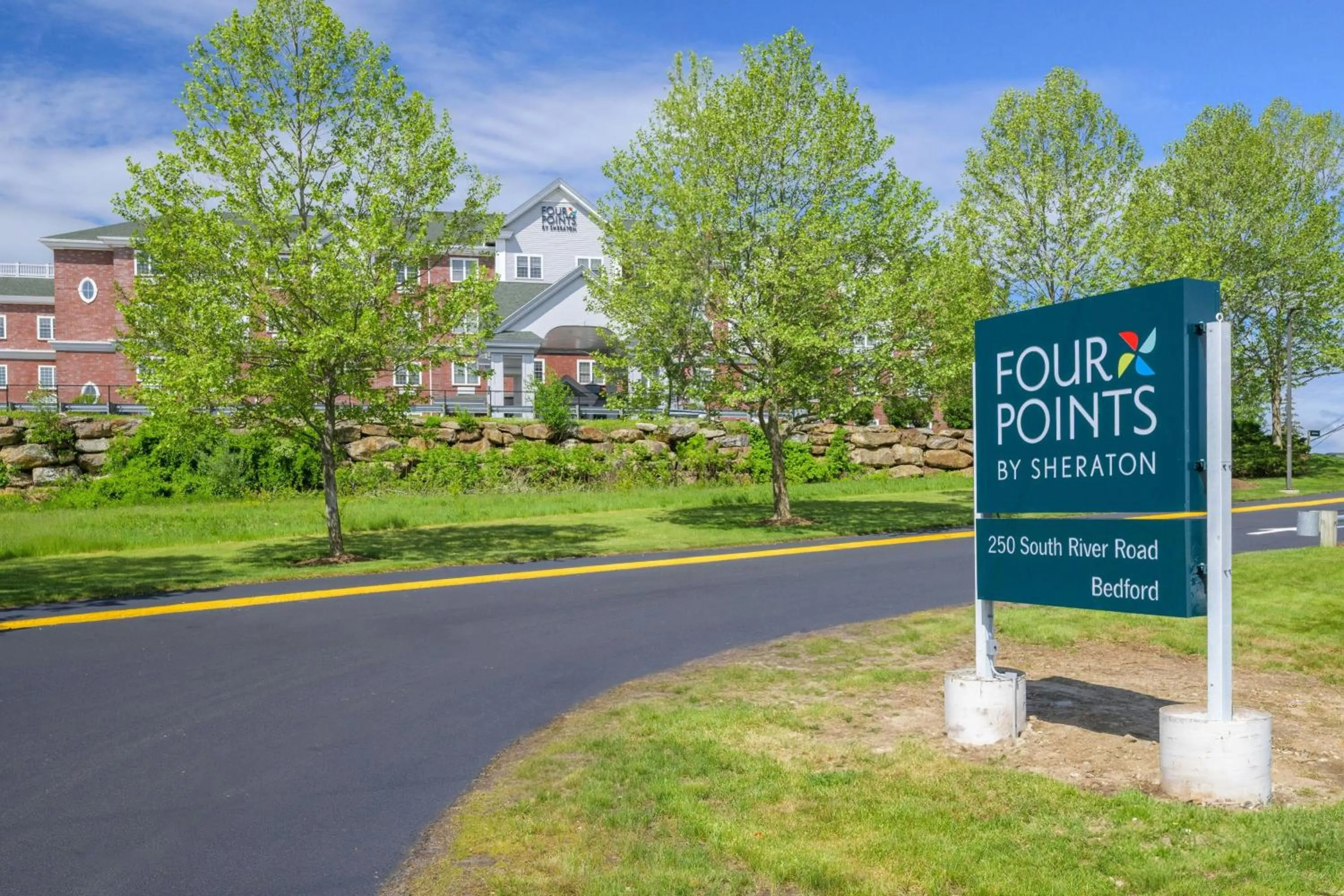 Property building in Four Points by Sheraton Bedford Manchester Airport