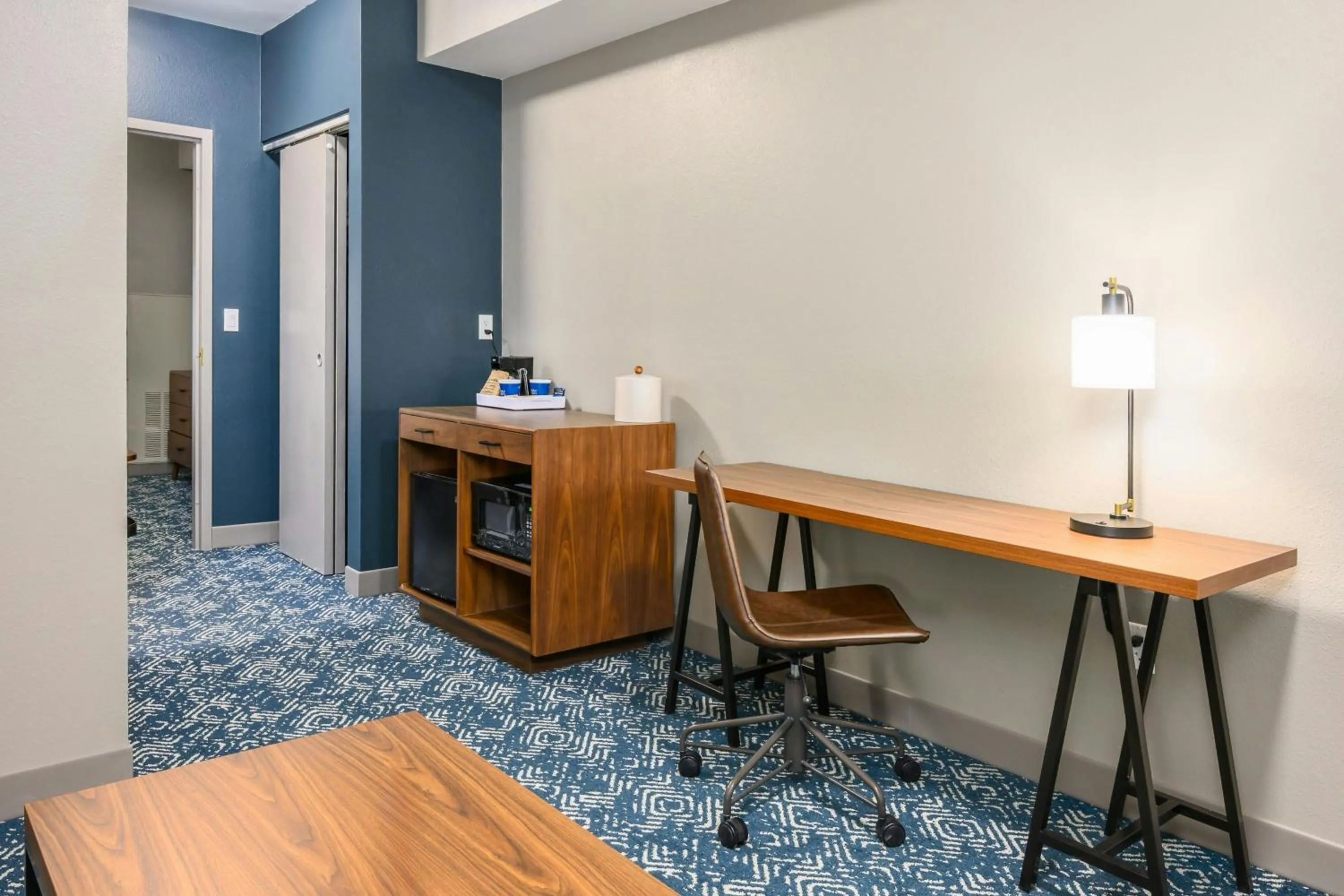 Bedroom in Four Points by Sheraton Bedford Manchester Airport