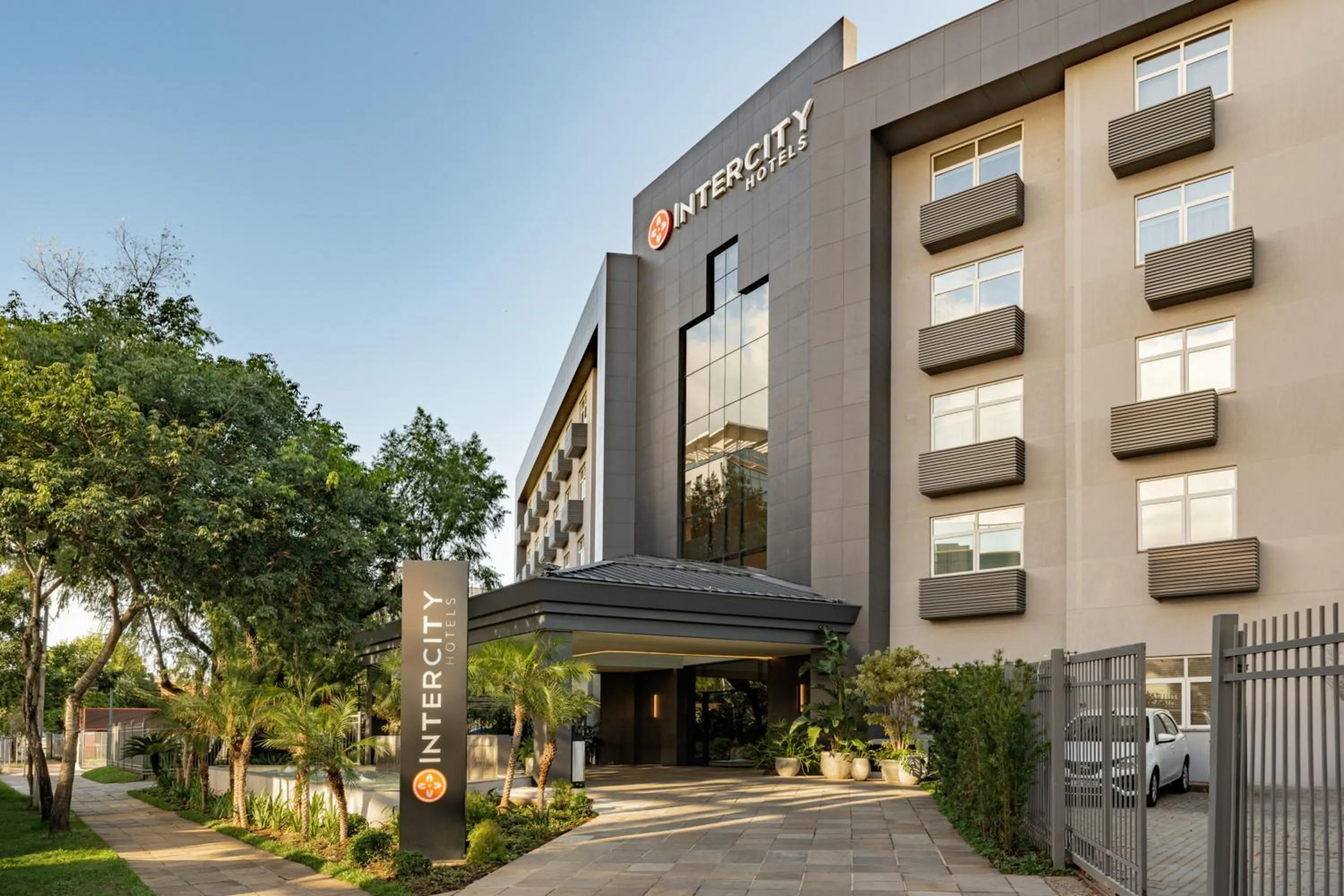 Facade/entrance in Intercity Porto Alegre Aeroporto