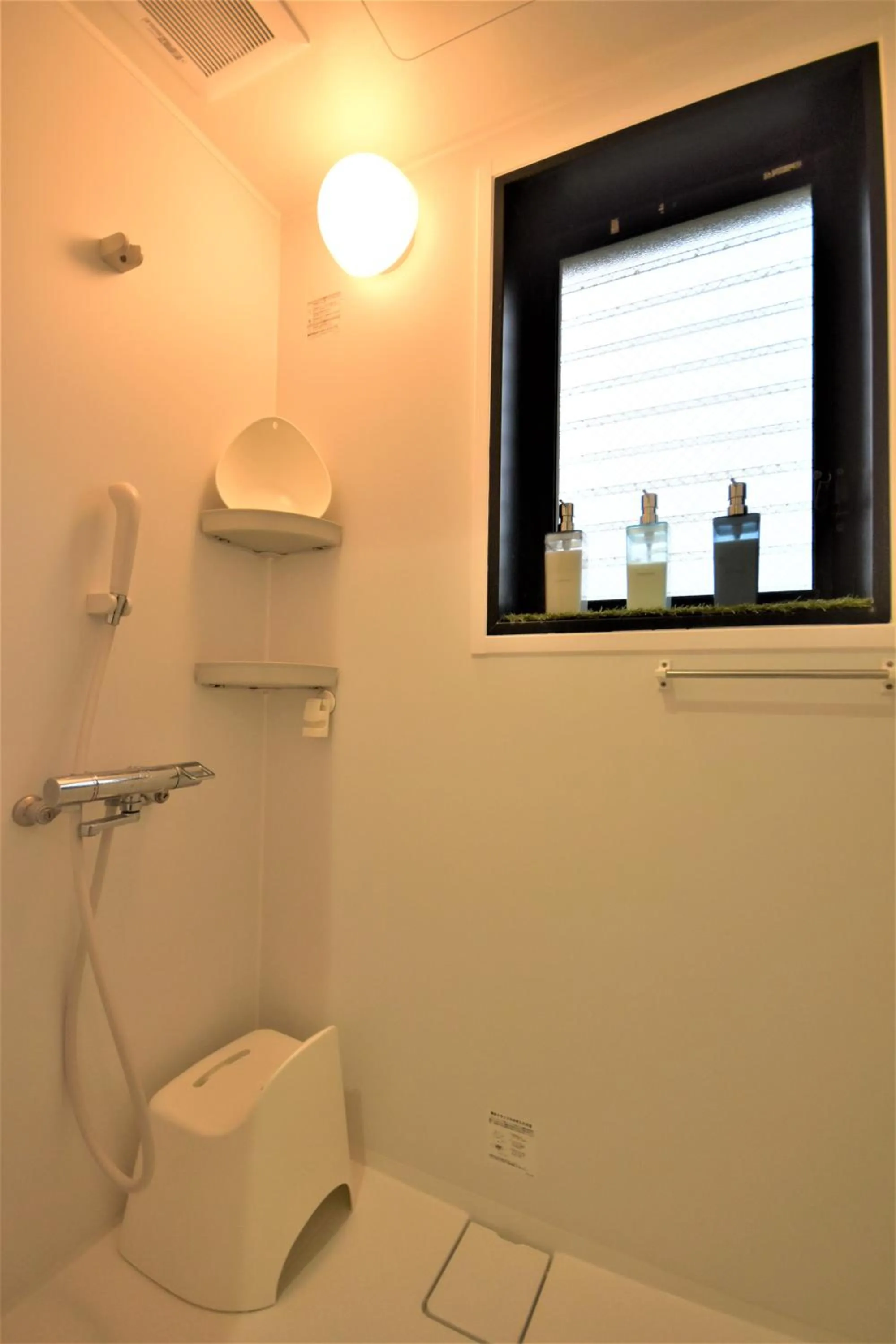 Shower in Hakone Guest House gaku.