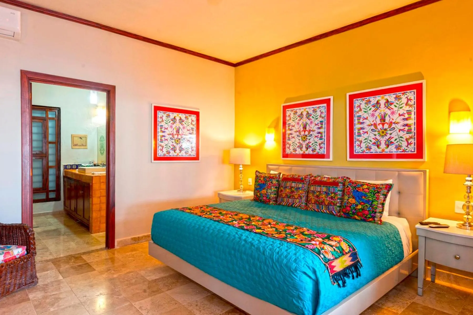 Bedroom, Bed in Vallarta Shores Beach Hotel