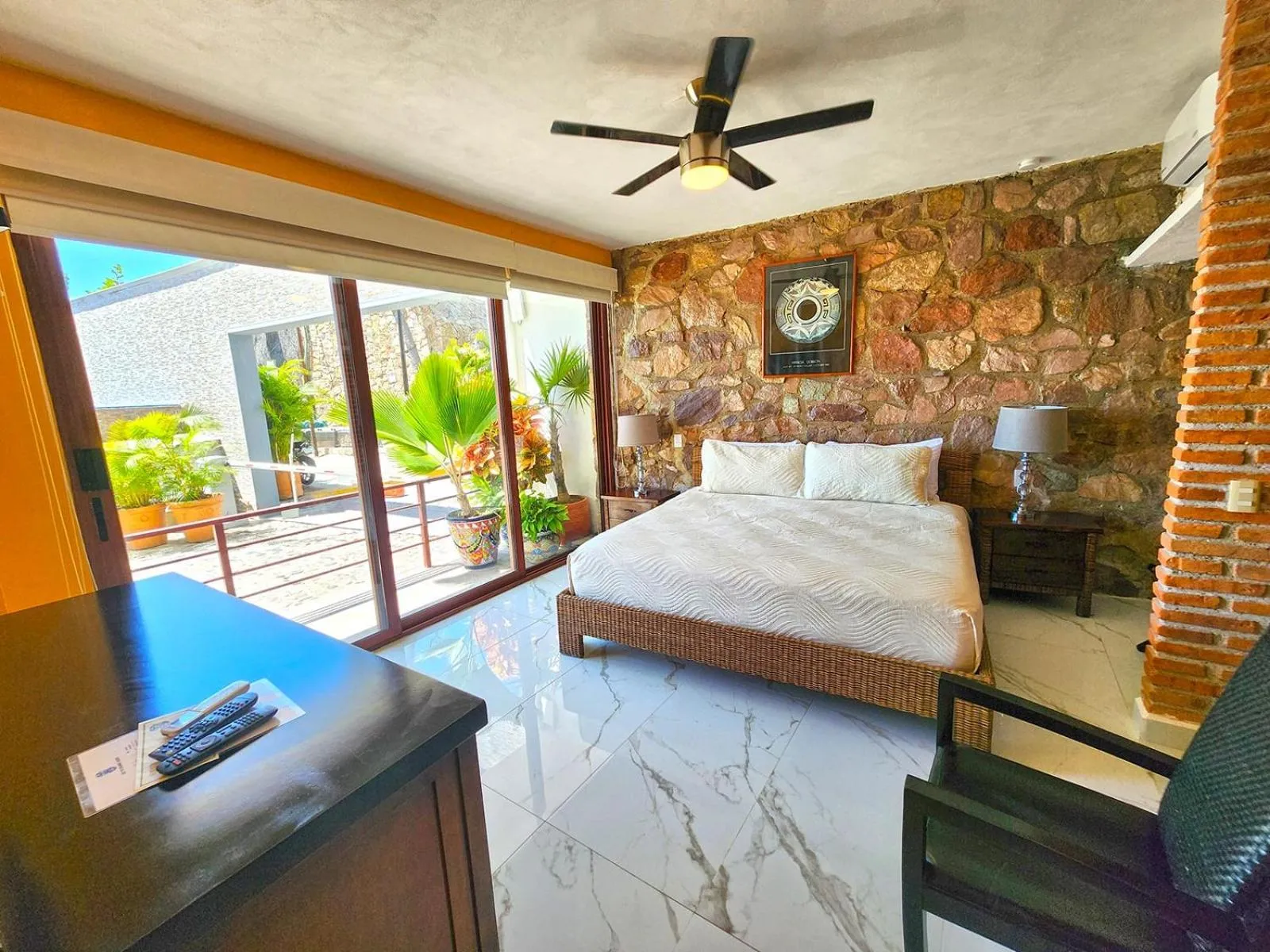 Bedroom, Bed in Vallarta Shores Beach Hotel