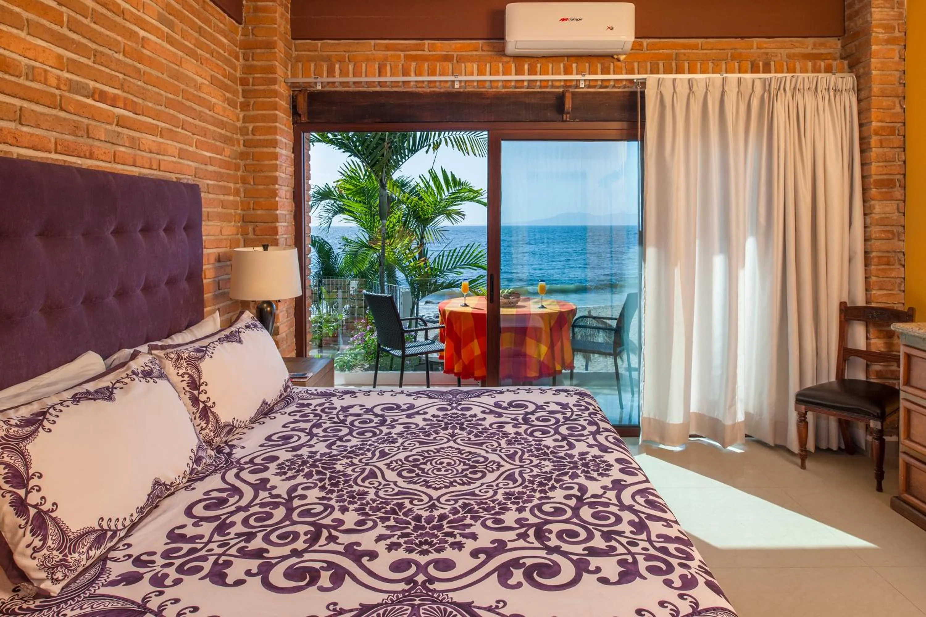 Sea view, Bed in Vallarta Shores Beach Hotel