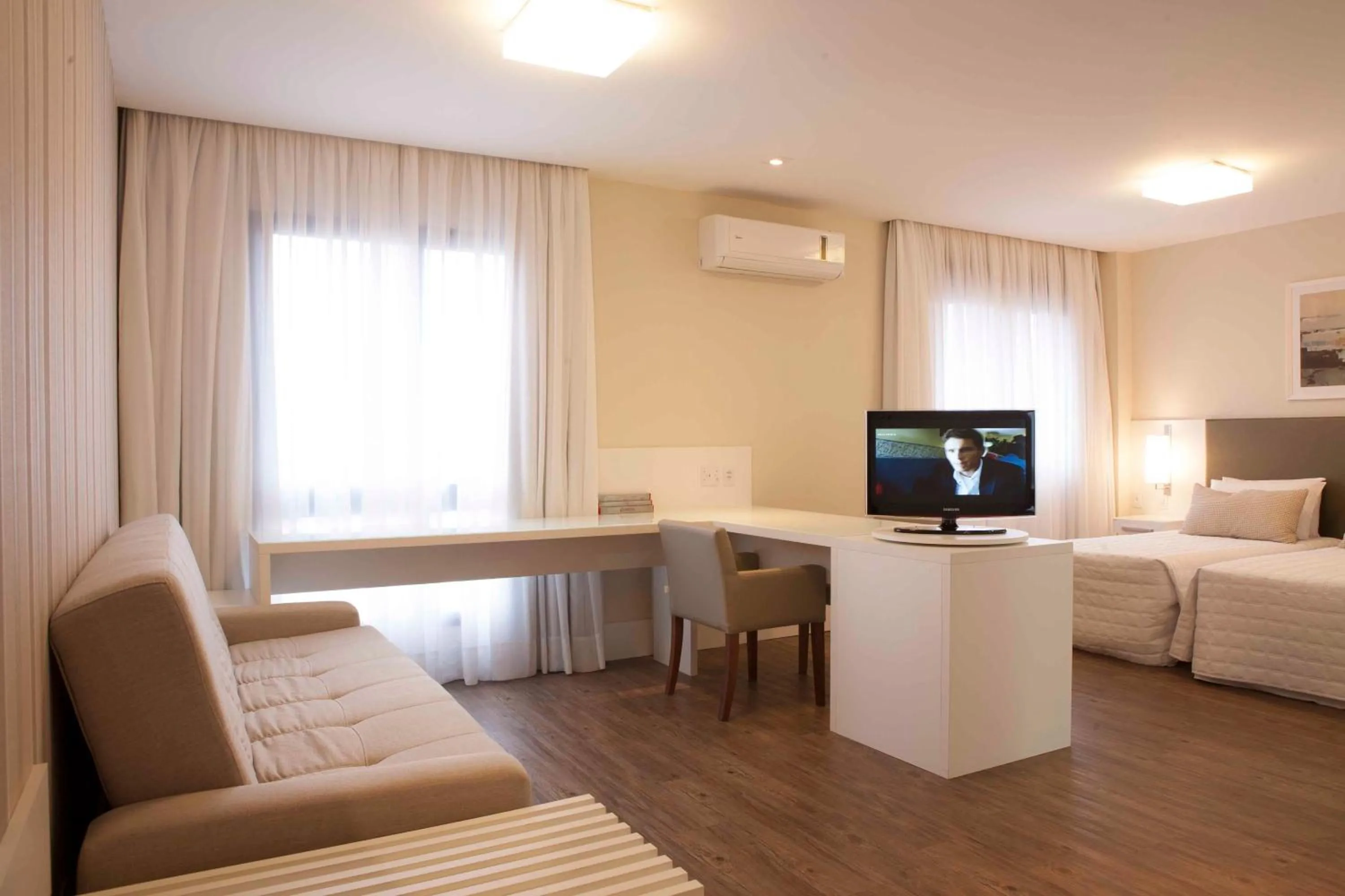 TV and multimedia, Bed in Intercity Porto Alegre Praia de Belas