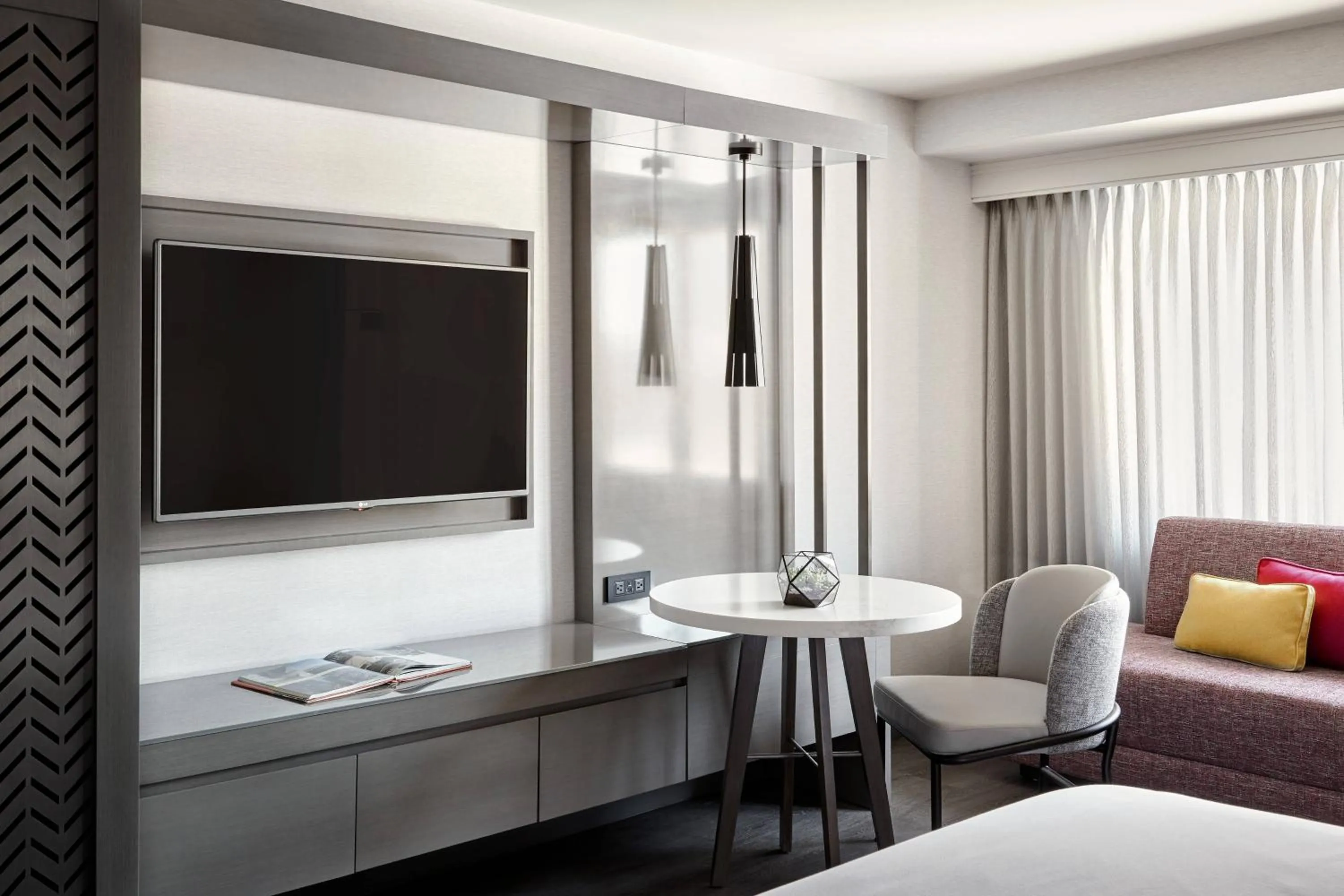 Photo of the whole room, Bed in San Francisco Marriott Marquis Union Square