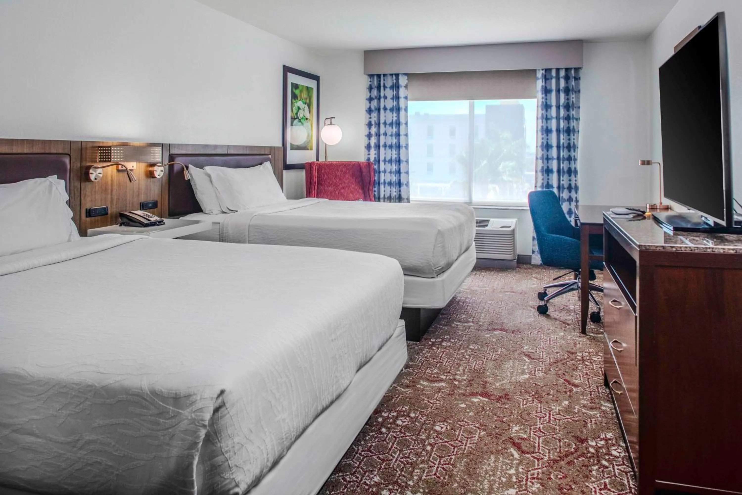 Bed in Hilton Garden Inn Sarasota-Bradenton Airport