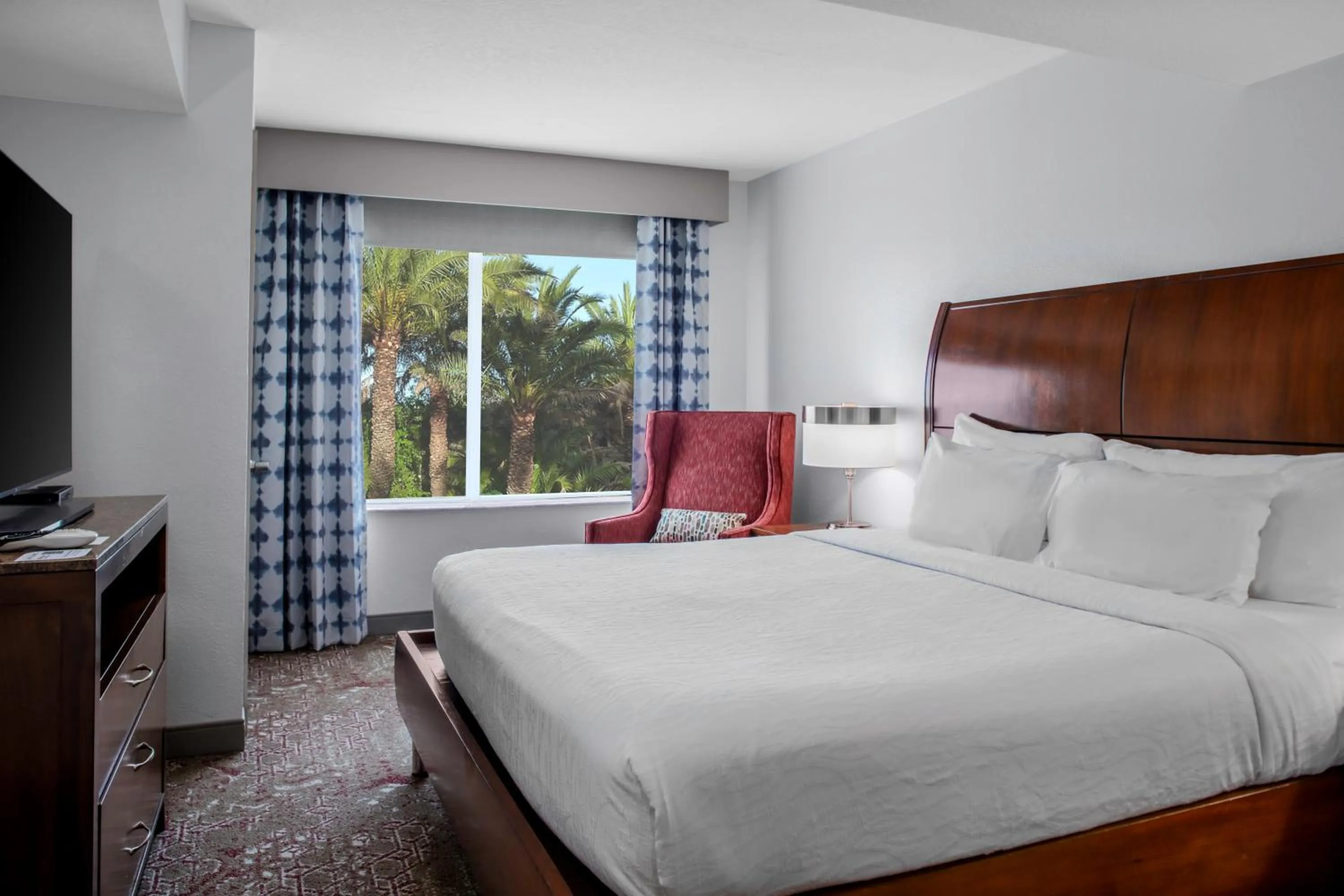 Bed in Hilton Garden Inn Sarasota-Bradenton Airport