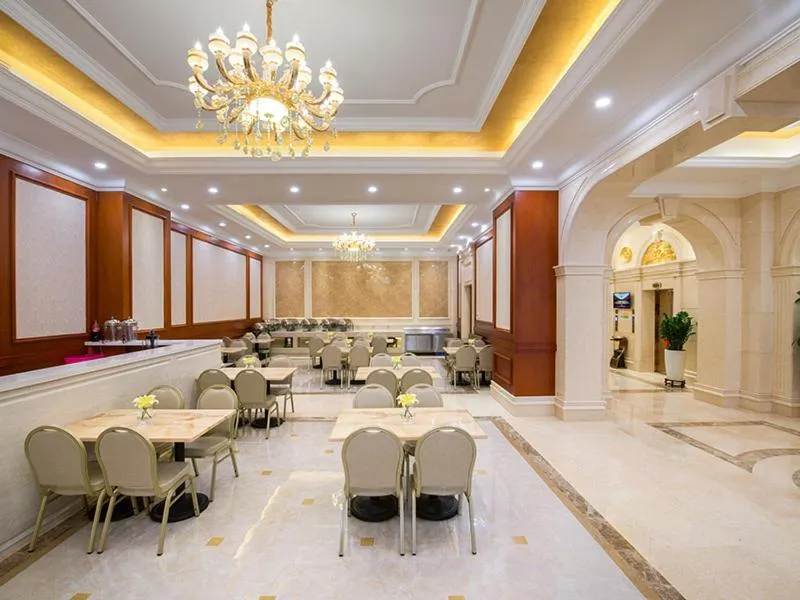Vienna Hotel Shenzhen Bantian South Huancheng Road