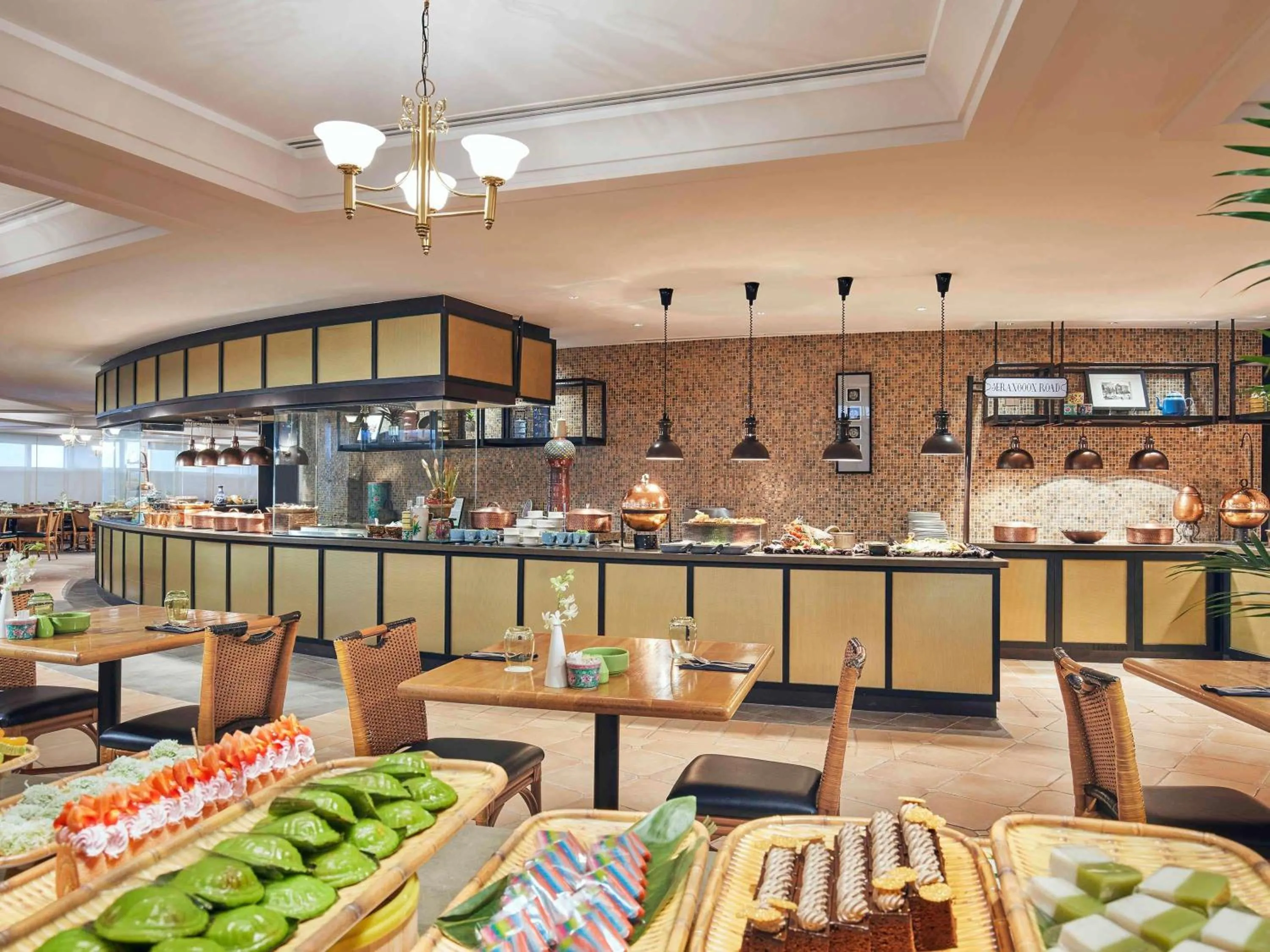 Restaurant/places to eat in Fairmont Singapore