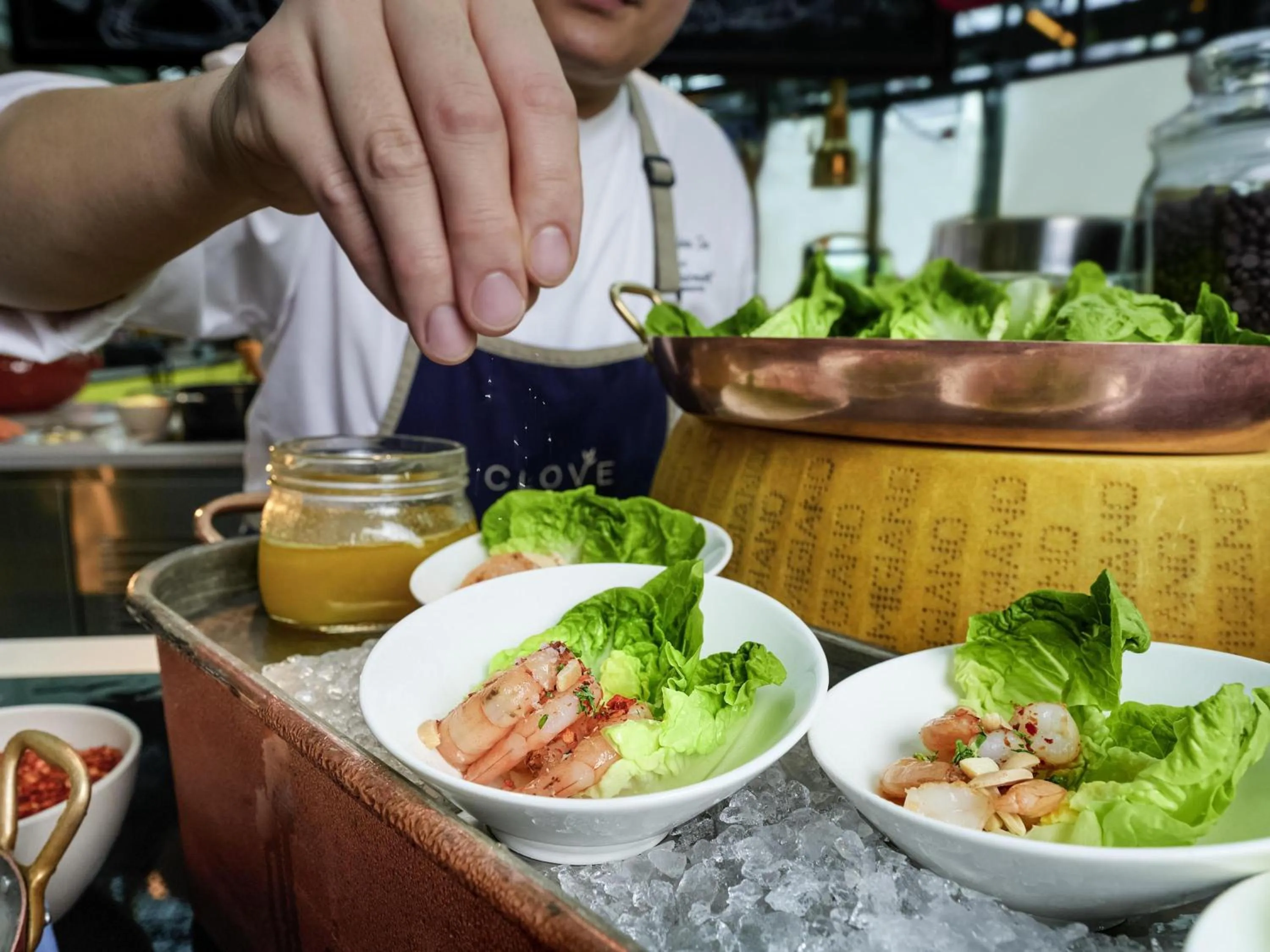 Restaurant/places to eat in Fairmont Singapore