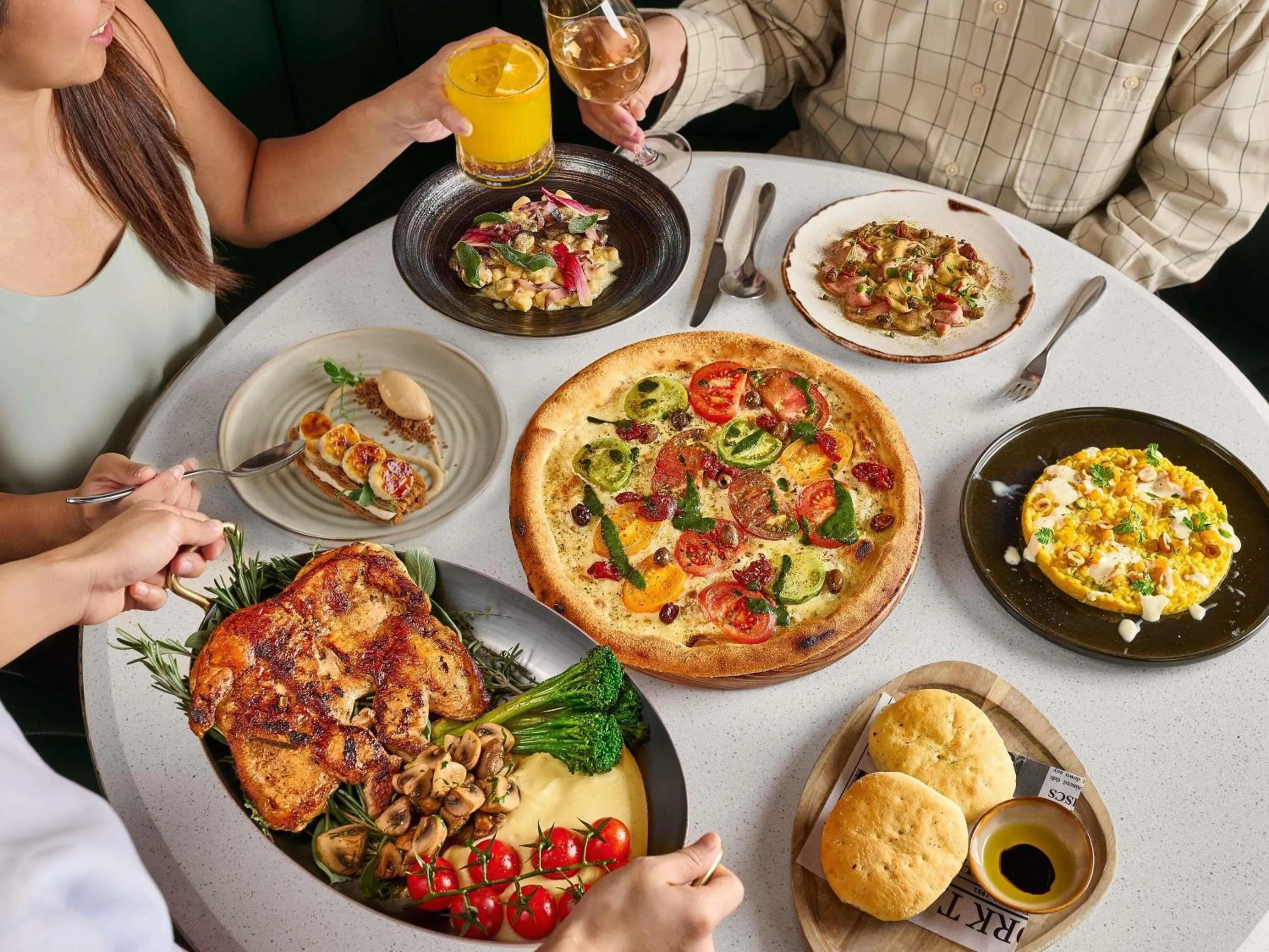 Restaurant/places to eat in Fairmont Singapore