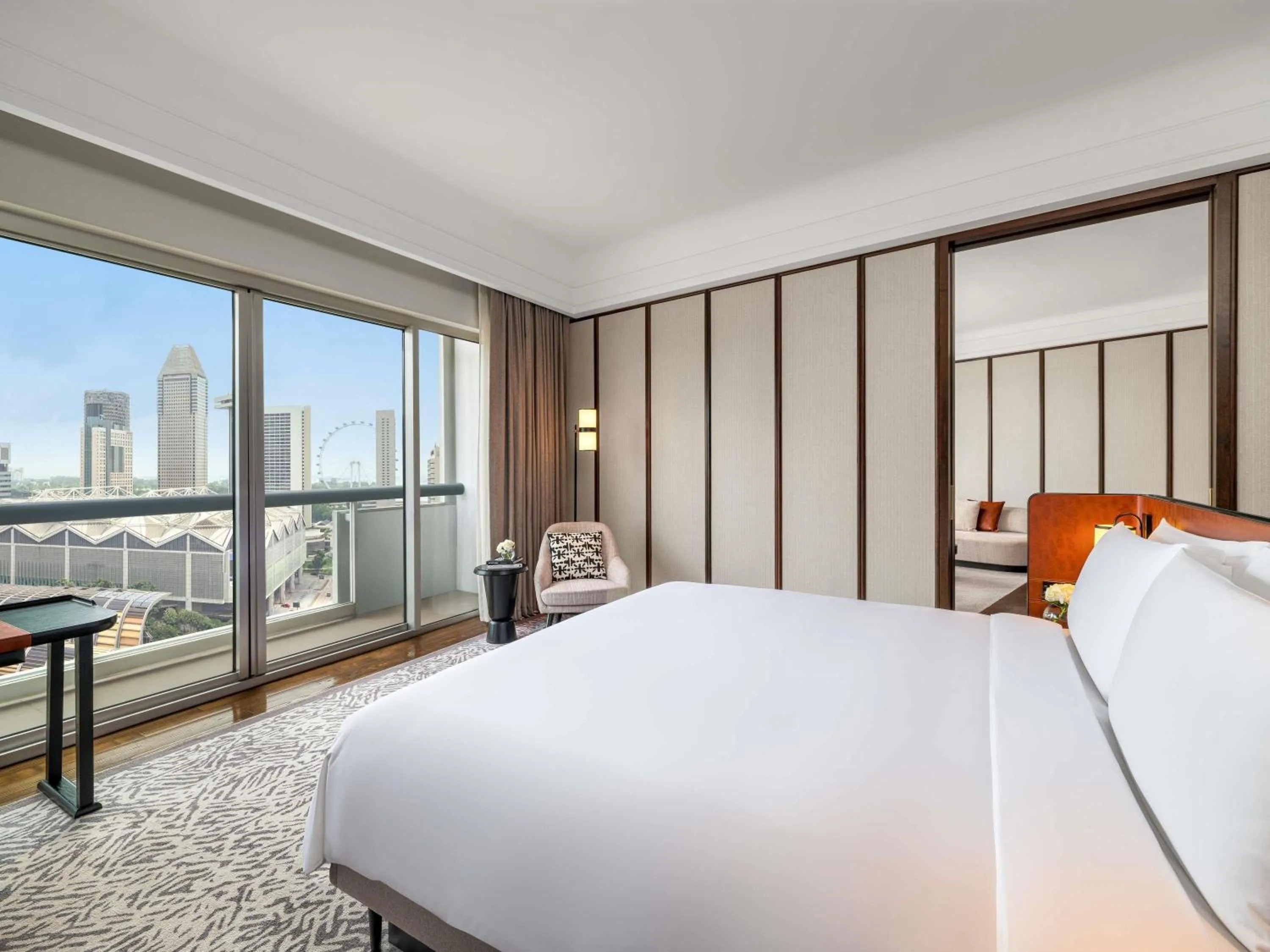 Bedroom, Bed in Fairmont Singapore