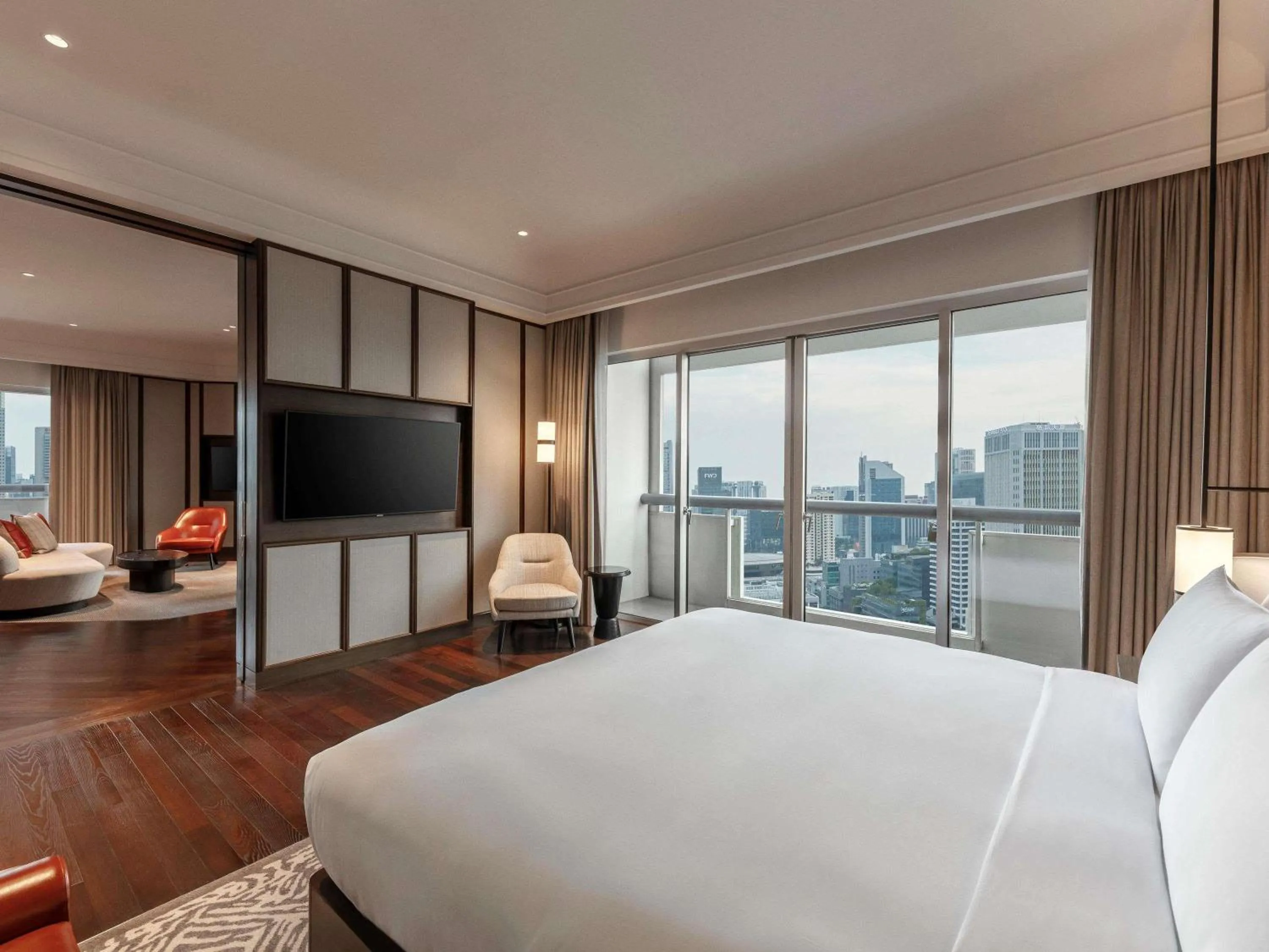 Bedroom, Bed in Fairmont Singapore