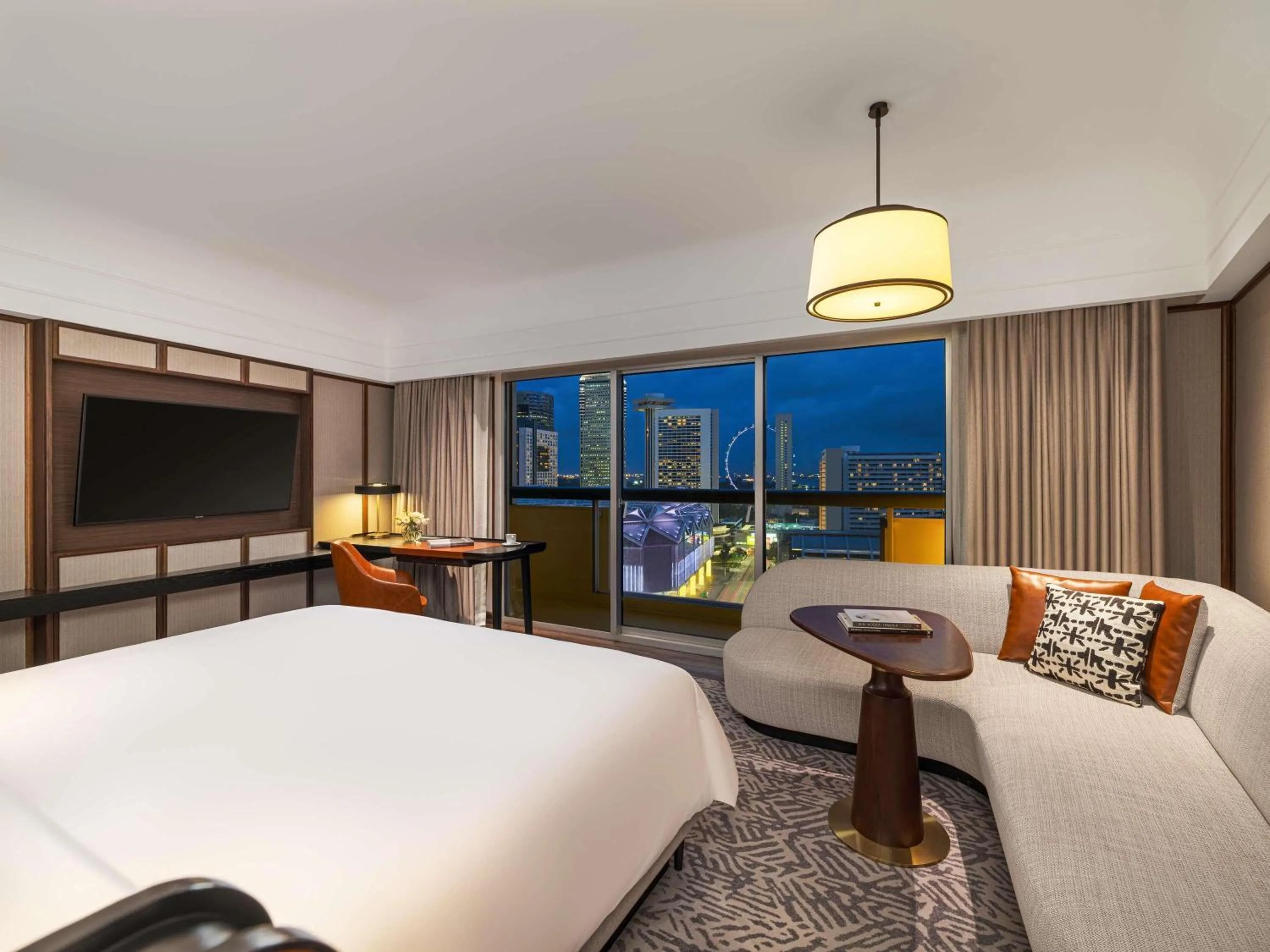 Bedroom, Bed in Fairmont Singapore