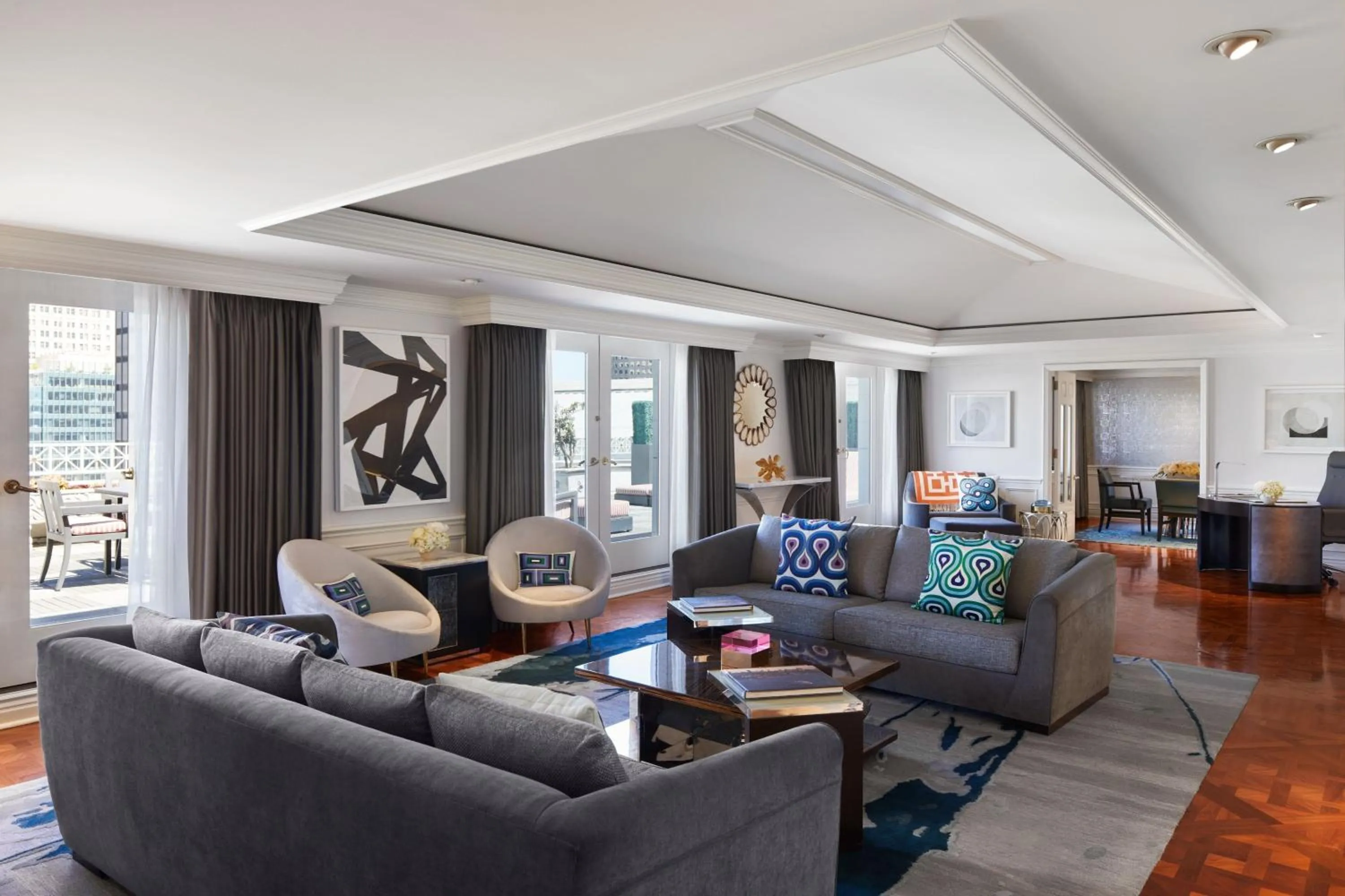 Living room in The Ritz-Carlton, San Francisco
