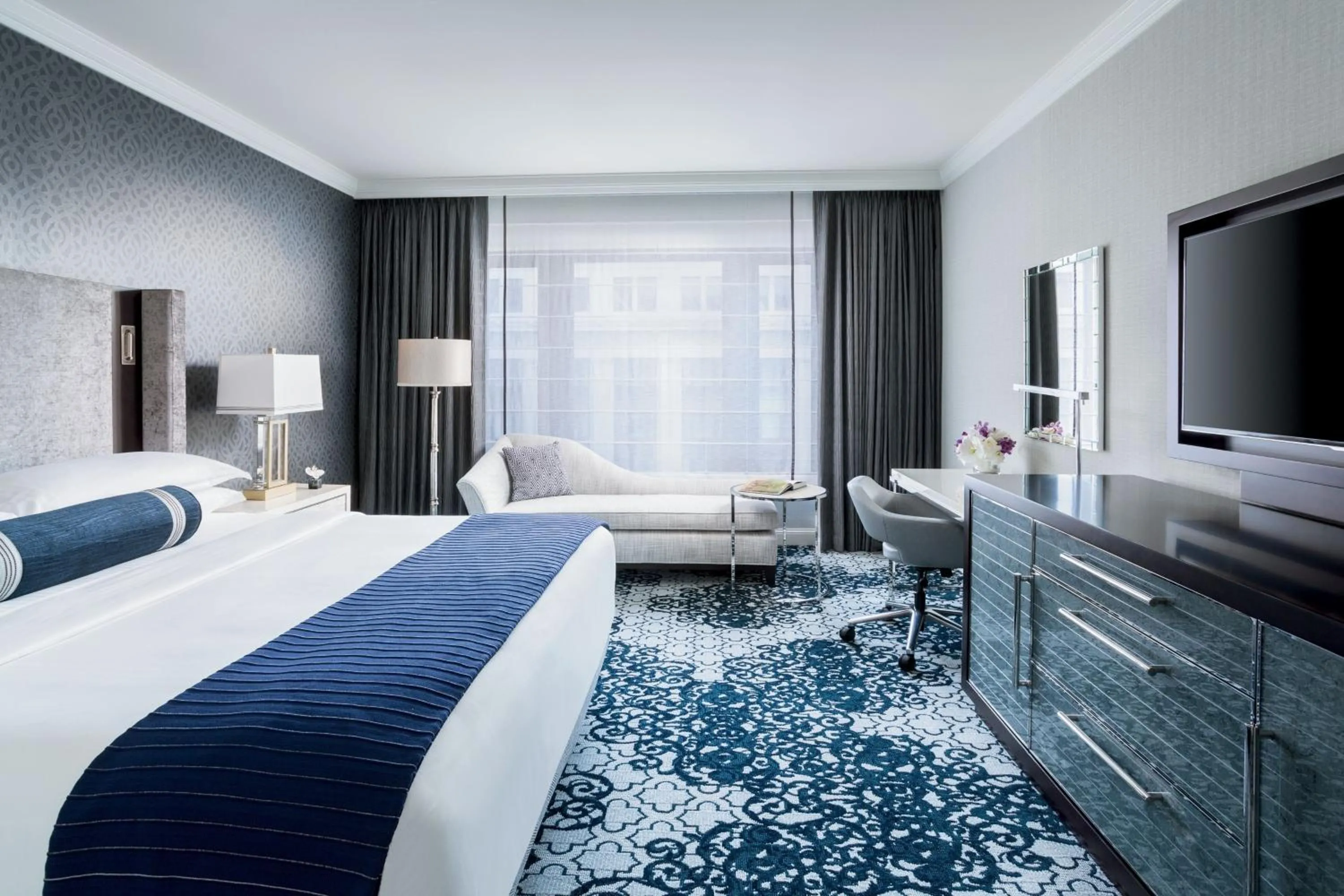 Photo of the whole room, Bed in The Ritz-Carlton, San Francisco