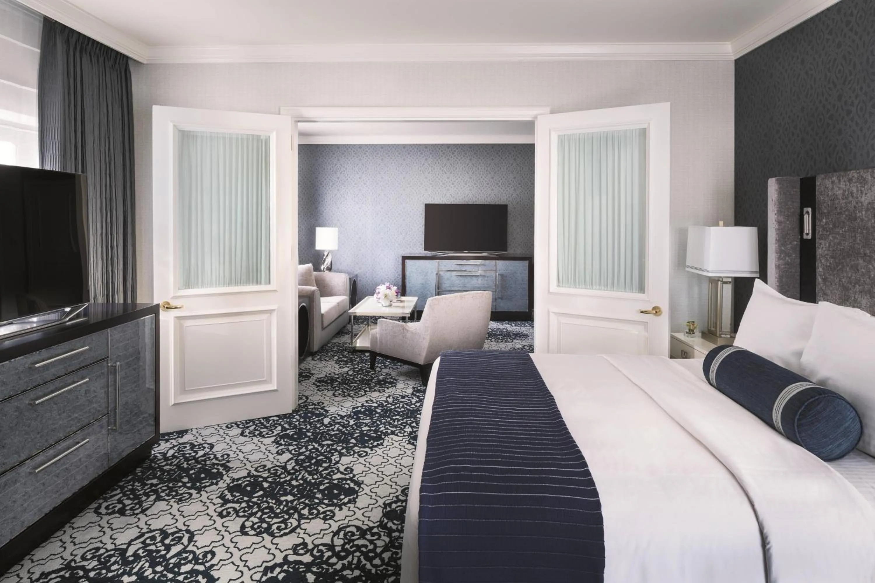 Photo of the whole room, Bed in The Ritz-Carlton, San Francisco