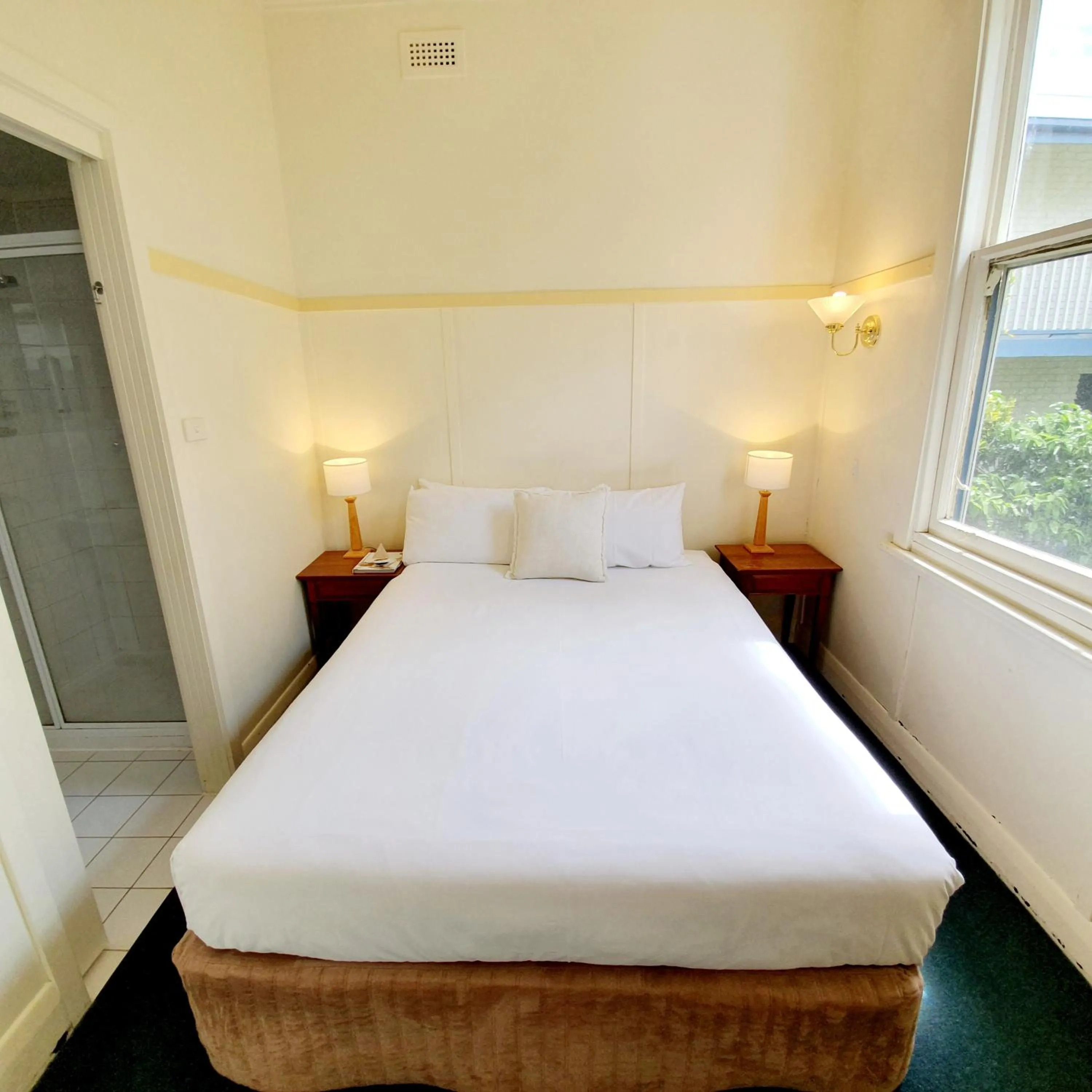 Bedroom, Bed in Point Lonsdale Guest House