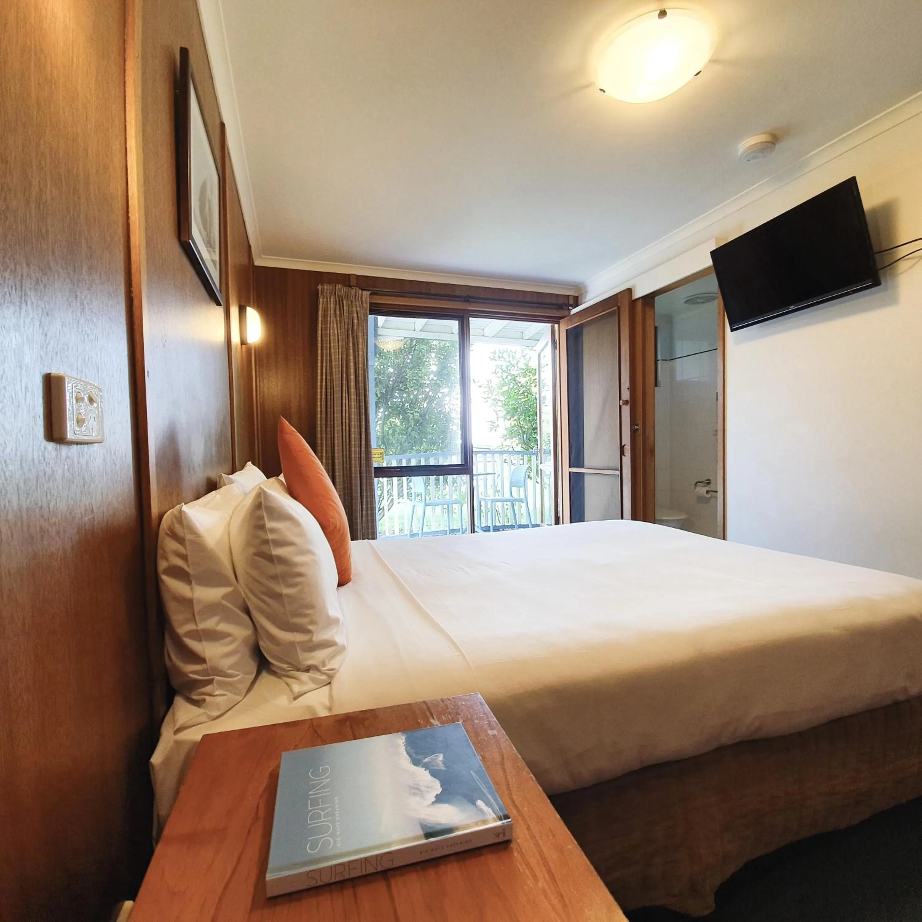 Bedroom, Bed in Point Lonsdale Guest House