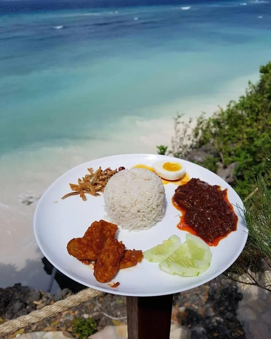 Asian breakfast in Tevana House Reef