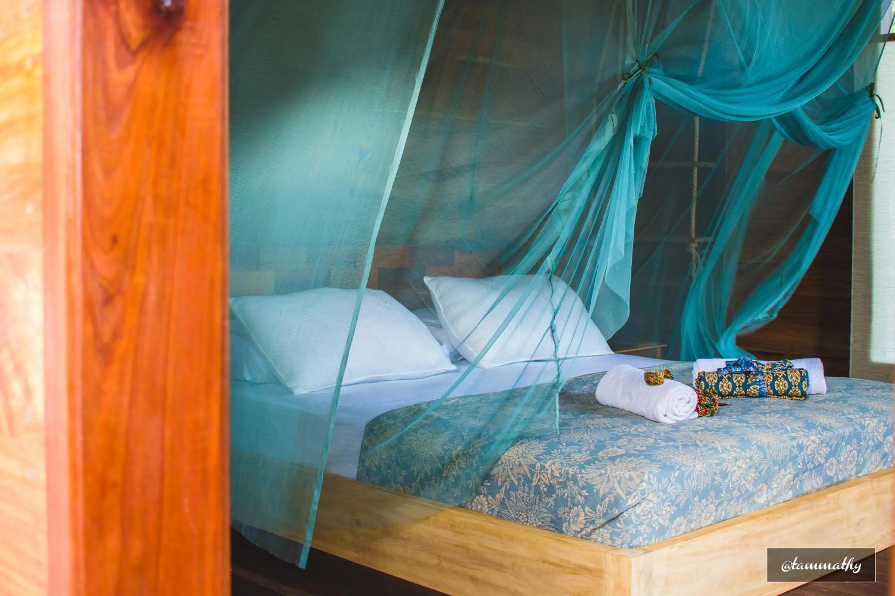 Bed in Tevana House Reef