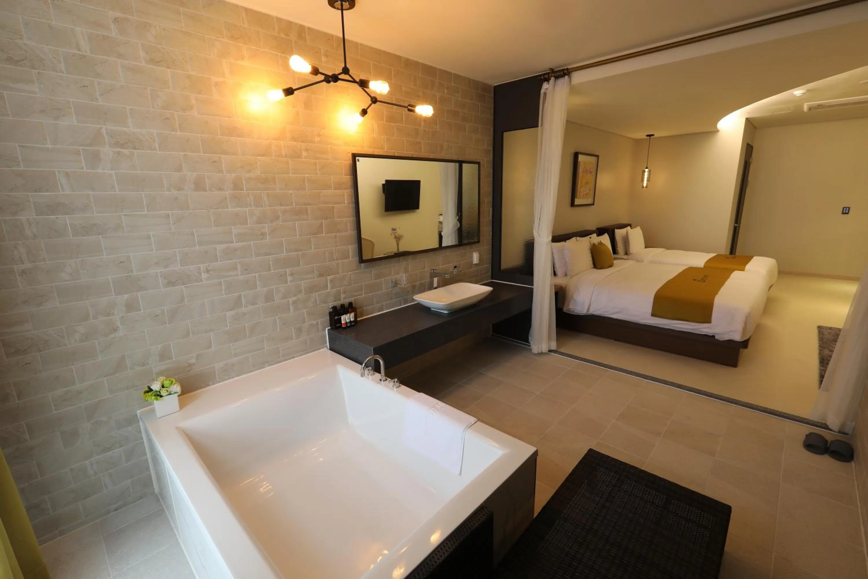 Area and facilities, Bed in Rest Hotel