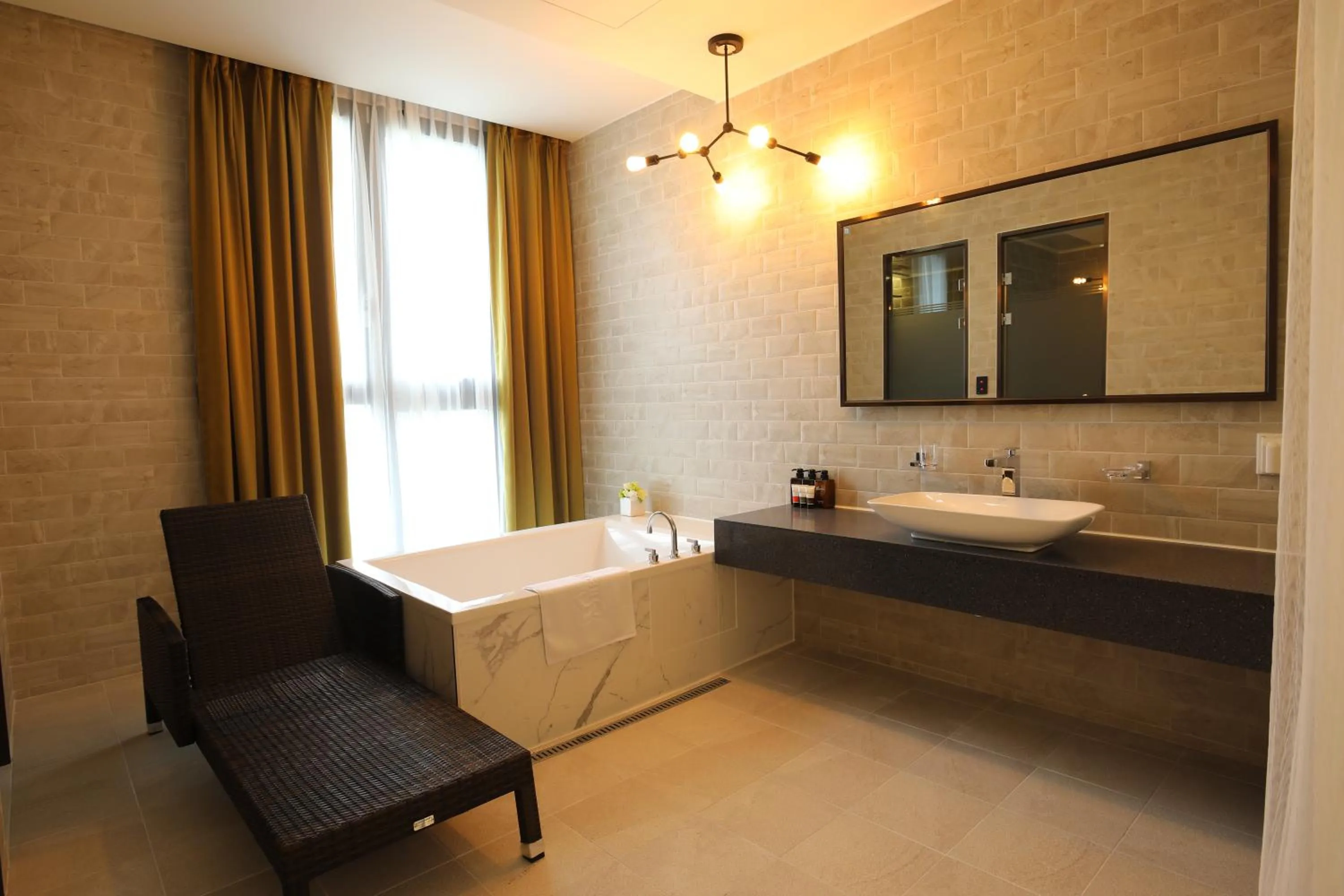 Bathroom, Bed in Rest Hotel