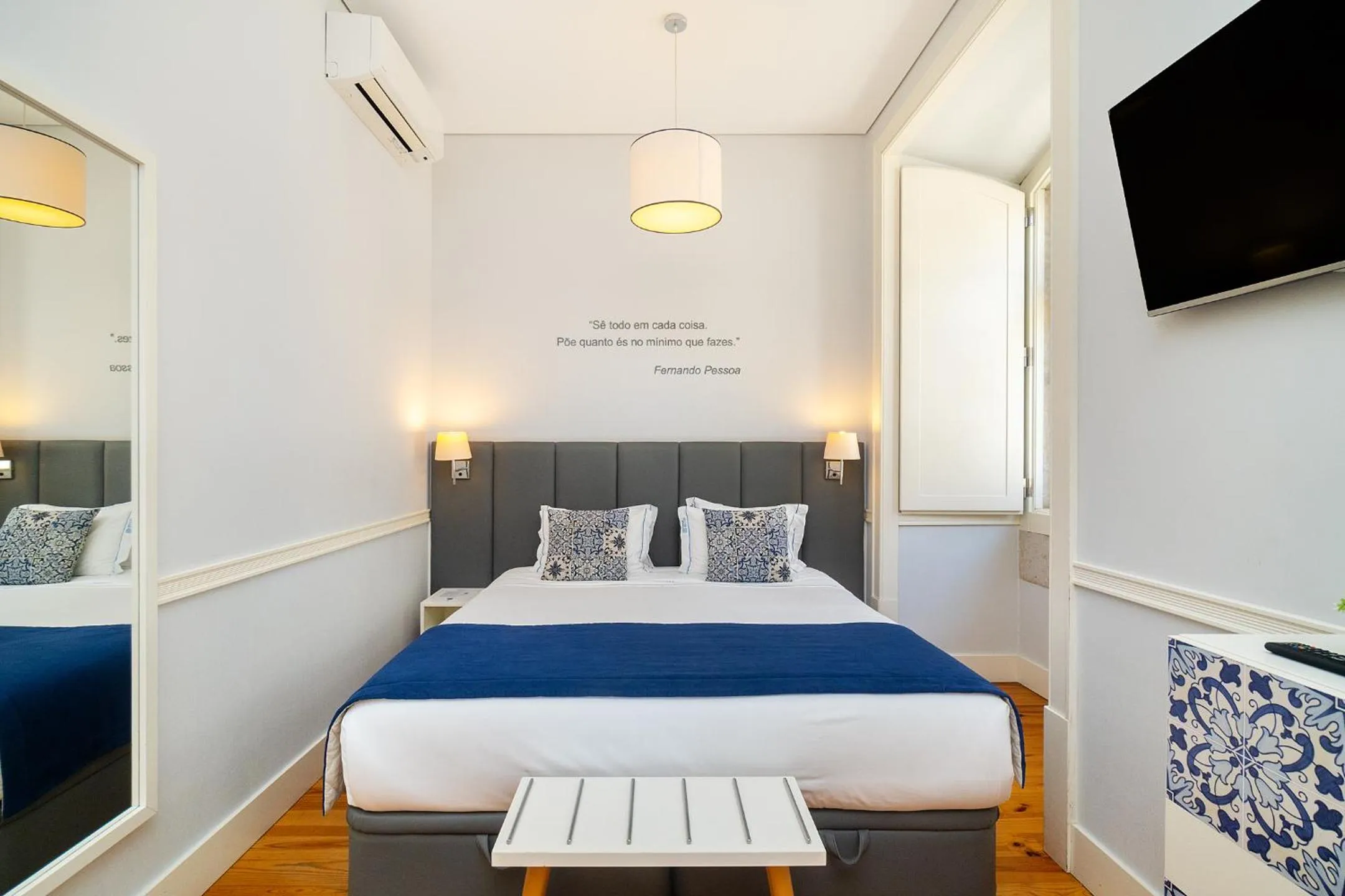 Bed in Villa Baixa - Lisbon Luxury Apartments