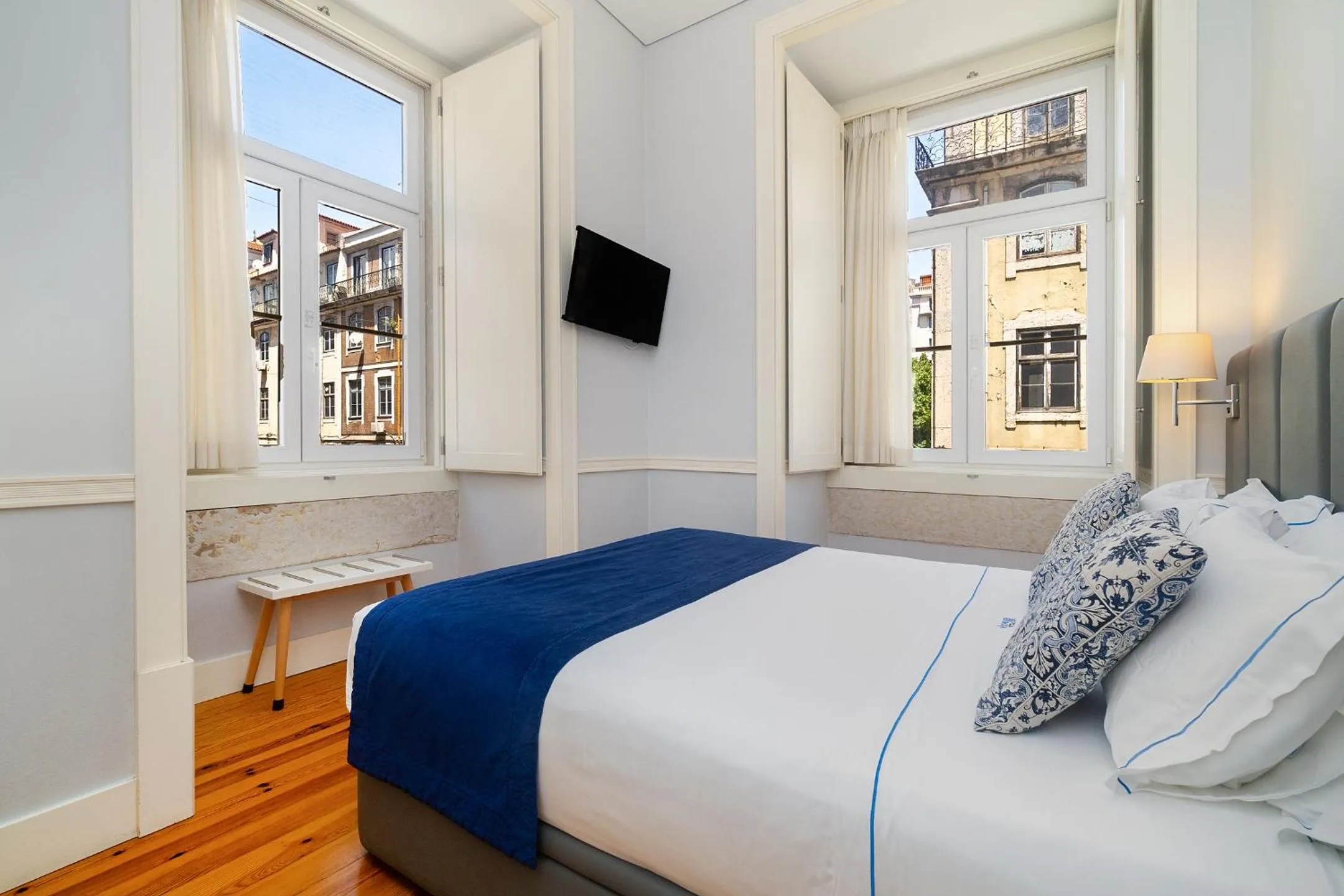 Bed in Villa Baixa - Lisbon Luxury Apartments