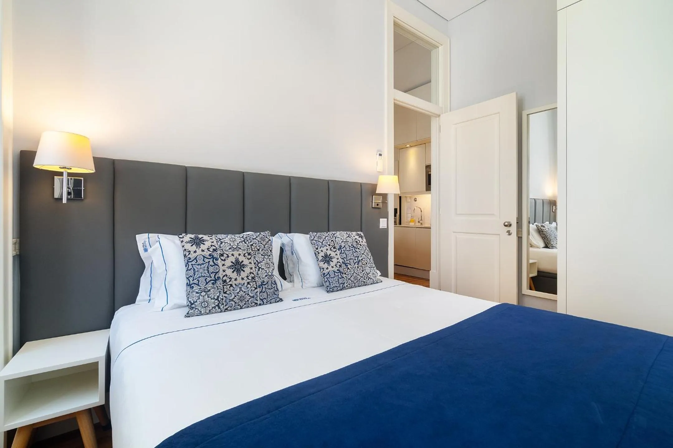 Bed in Villa Baixa - Lisbon Luxury Apartments